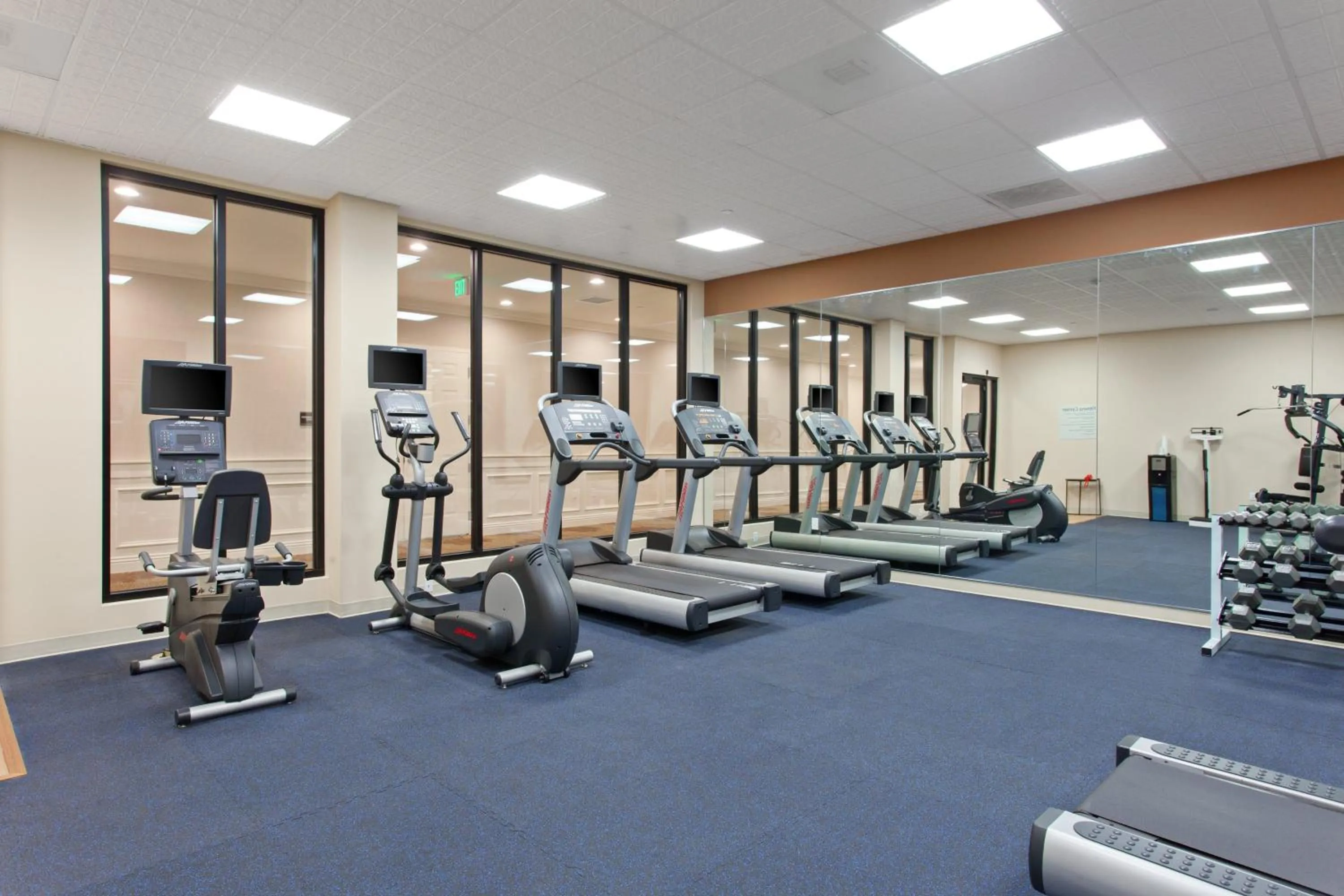 Fitness centre/facilities in Holiday Inn El Monte - Los Angeles by IHG