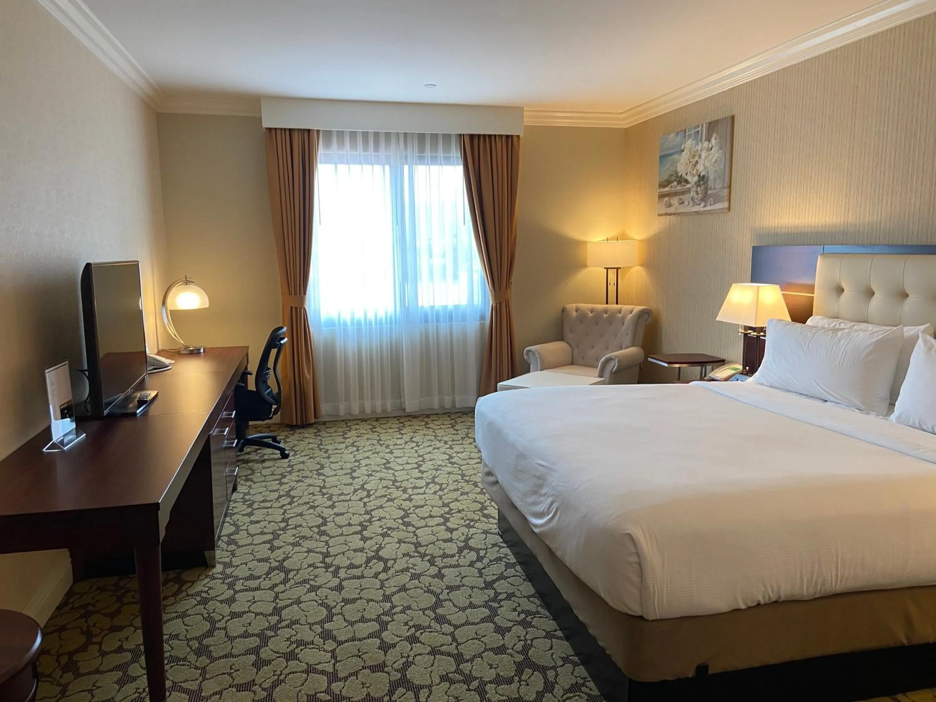 Photo of the whole room, Bed in Holiday Inn El Monte - Los Angeles by IHG