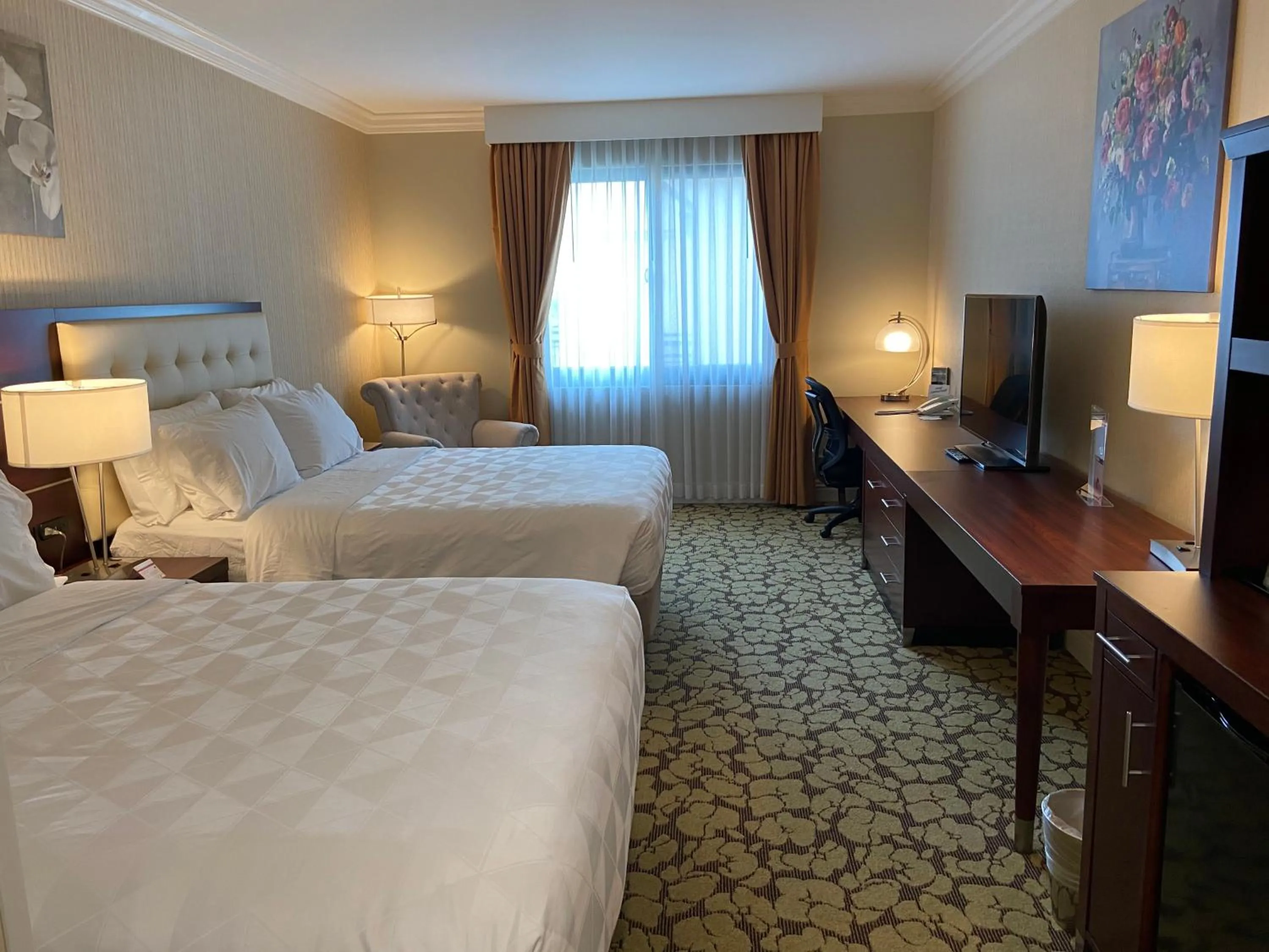 Photo of the whole room, Bed in Holiday Inn El Monte - Los Angeles by IHG