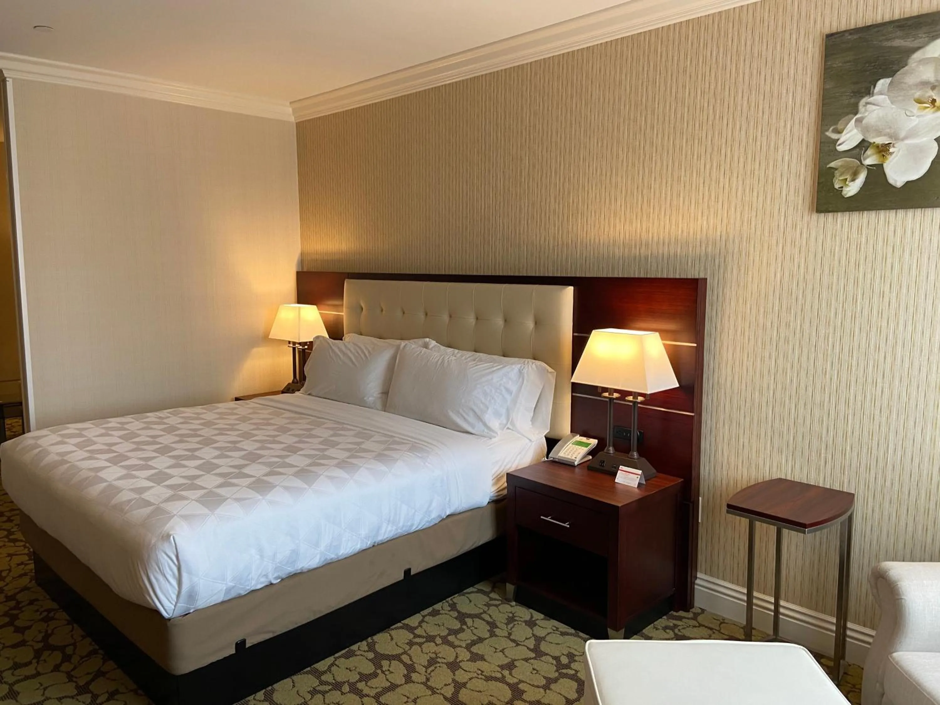 Photo of the whole room, Bed in Holiday Inn El Monte - Los Angeles by IHG