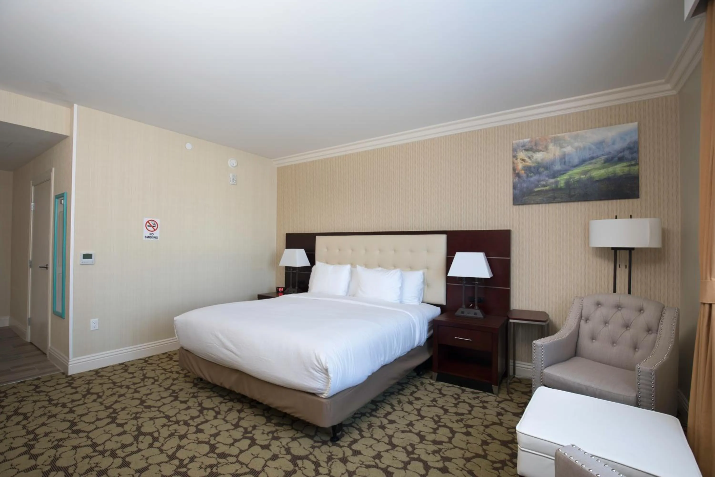 Photo of the whole room, Bed in Holiday Inn El Monte - Los Angeles by IHG
