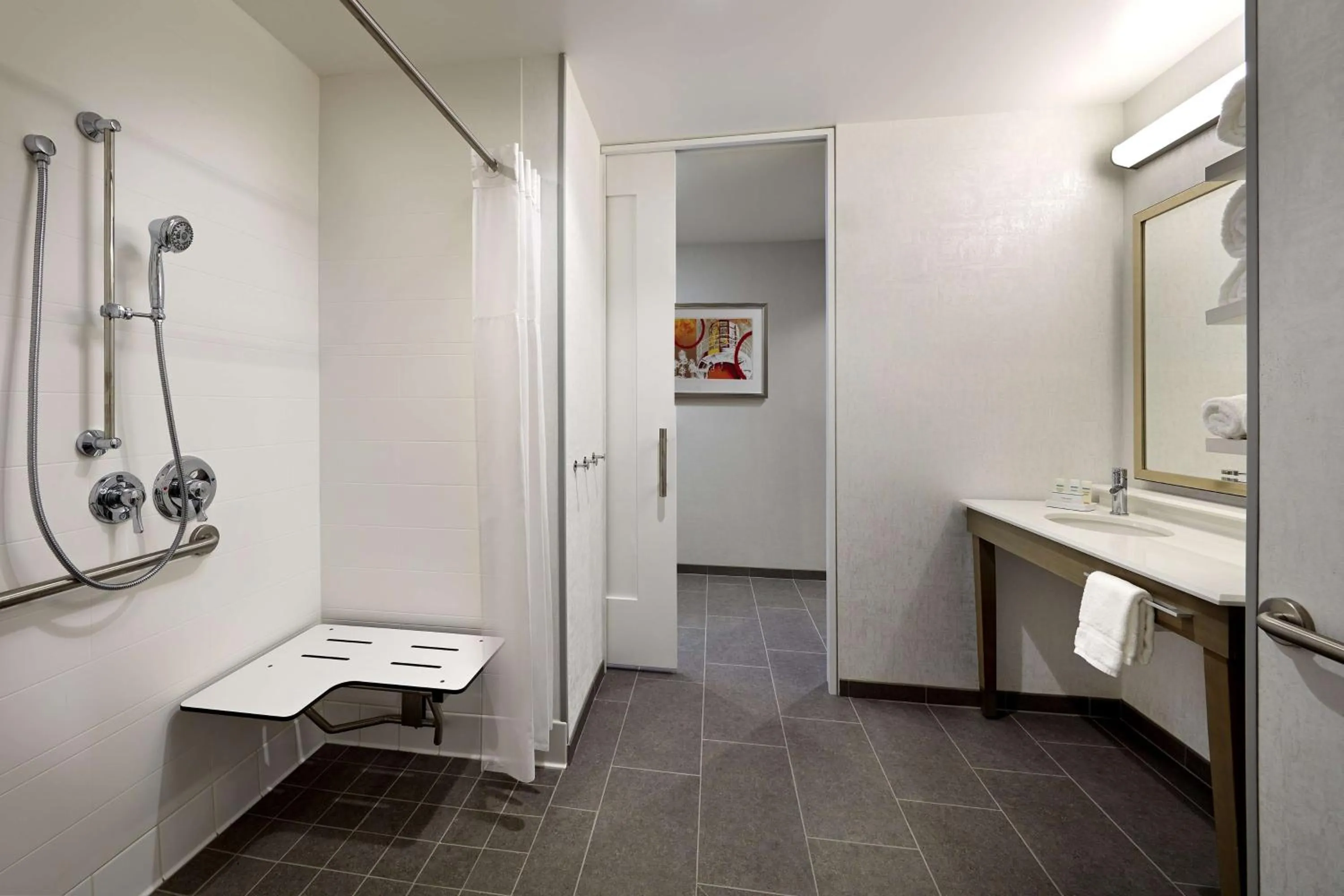 Bathroom in Hampton Inn Long Beach Airport, Ca