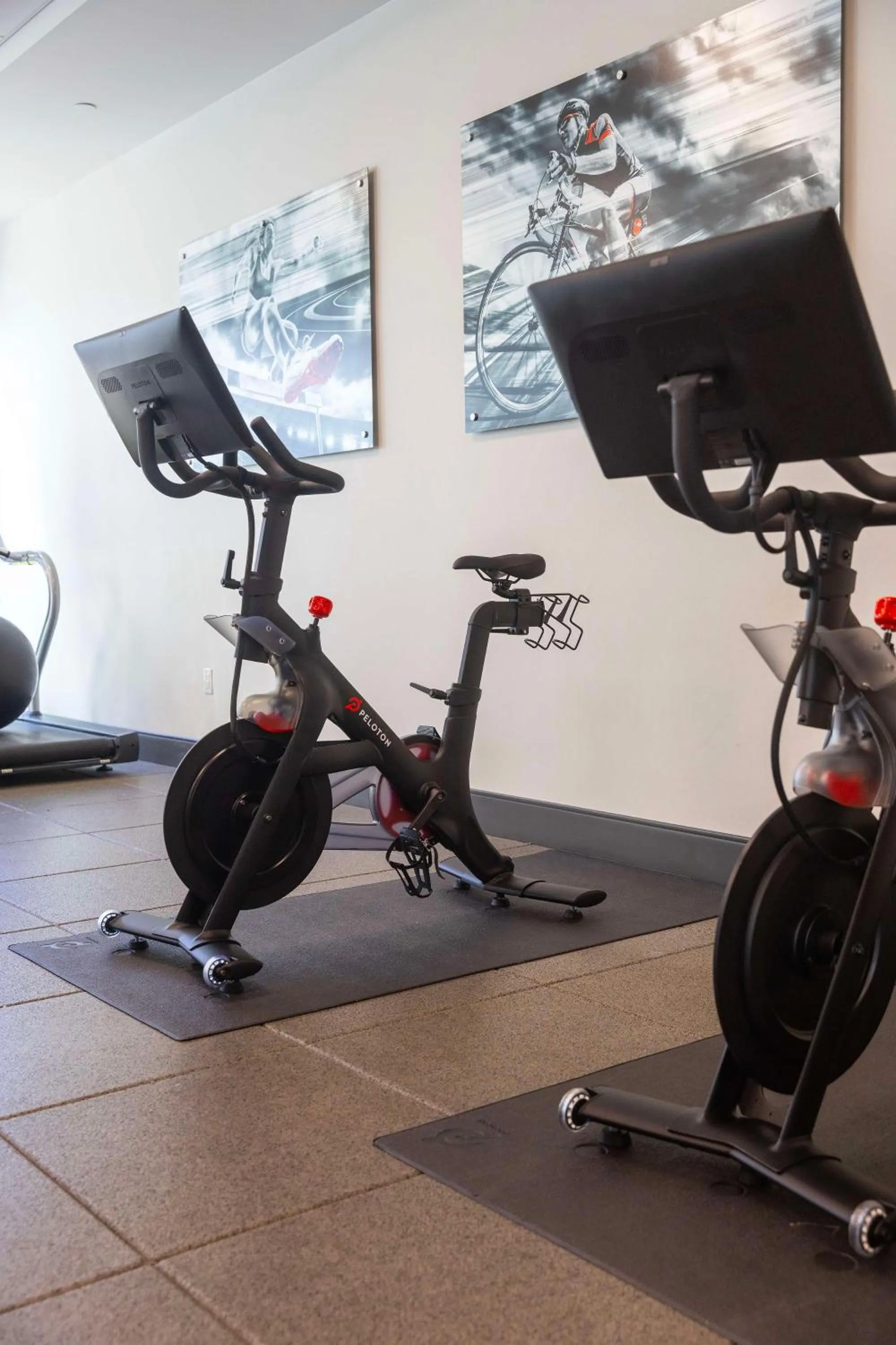 Fitness centre/facilities in Hampton Inn Long Beach Airport, Ca