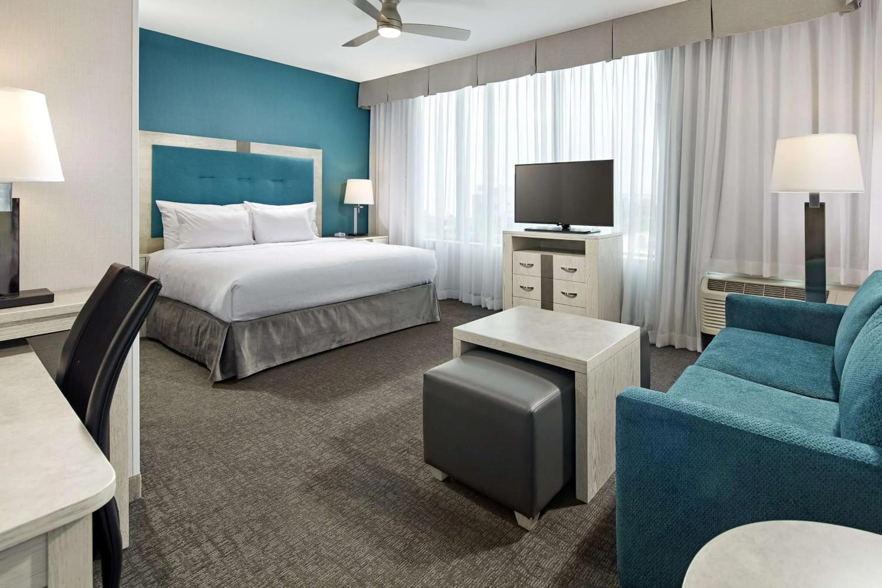Bedroom, Bed in Homewood Suites By Hilton Long Beach Airport