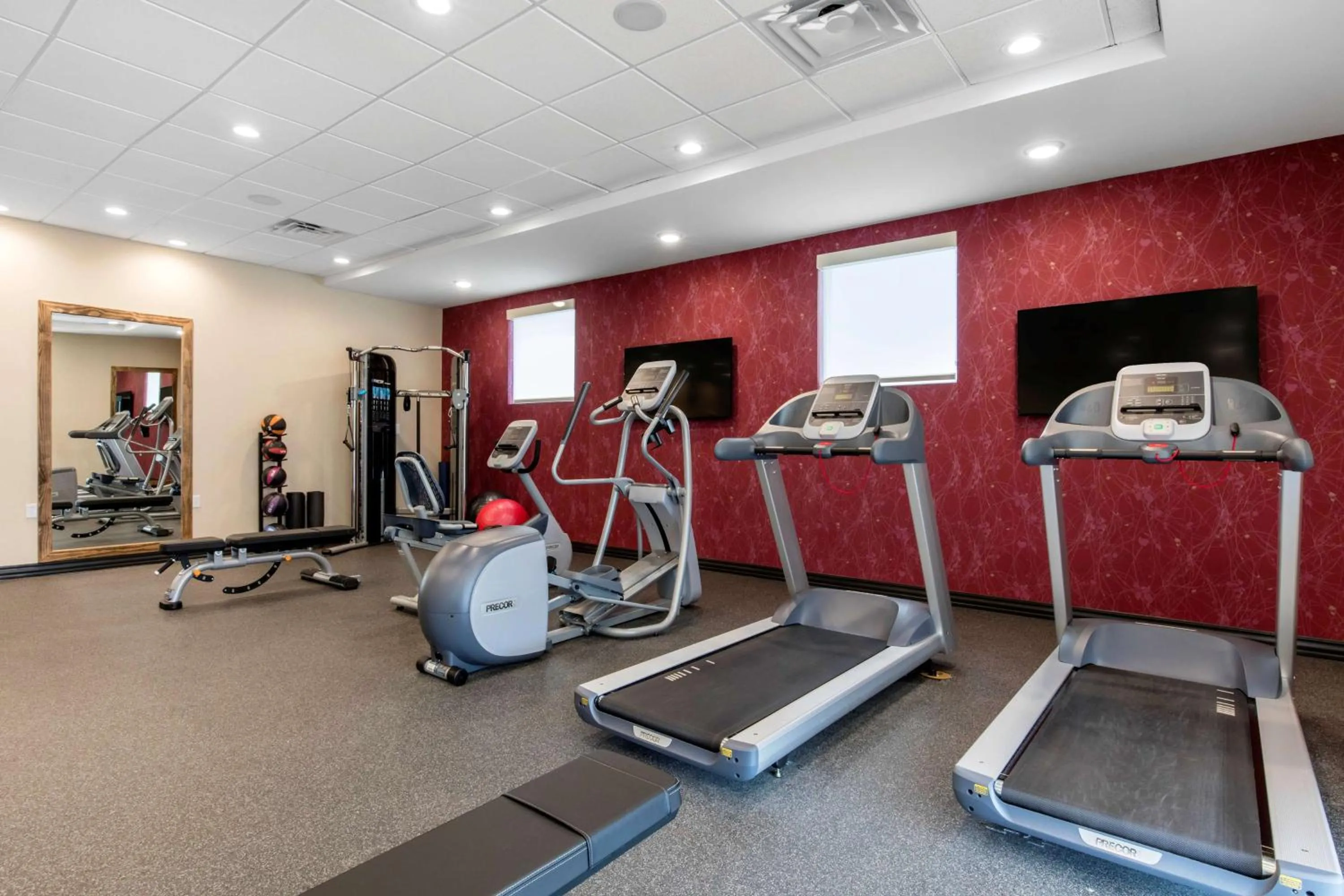 Fitness centre/facilities in Home2 Suites By Hilton Olive Branch