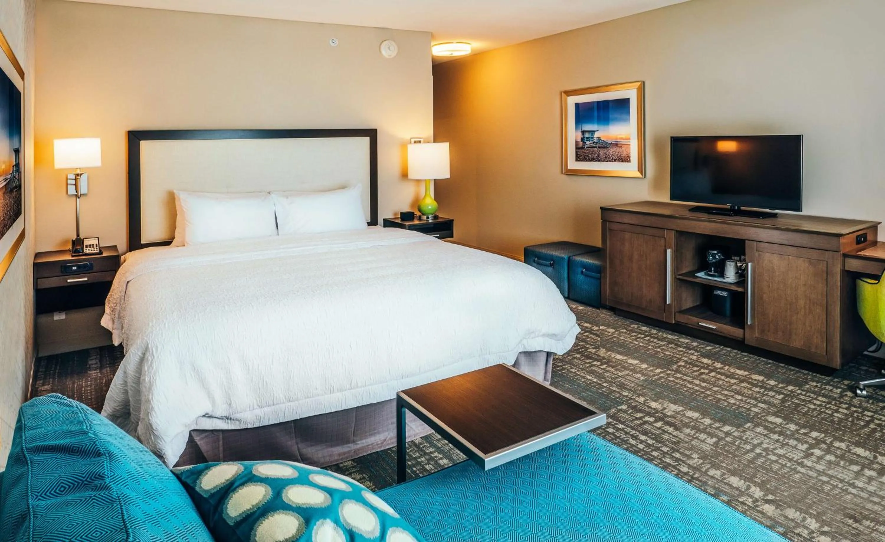 Bedroom, Bed in Hampton Inn & Suites by Hilton Mission Viejo Laguna San Juan Capistrano