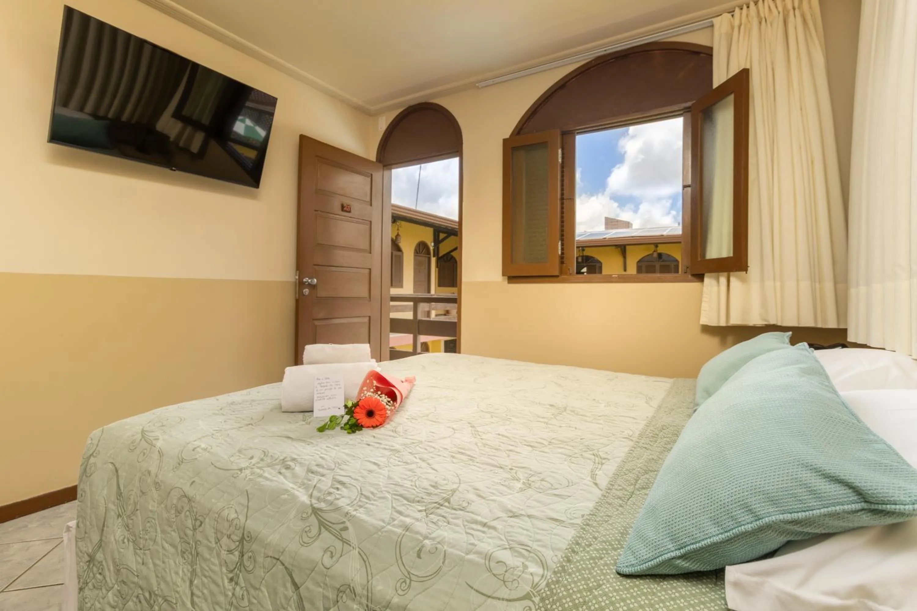 TV and multimedia, Bed in Pousada da Terra