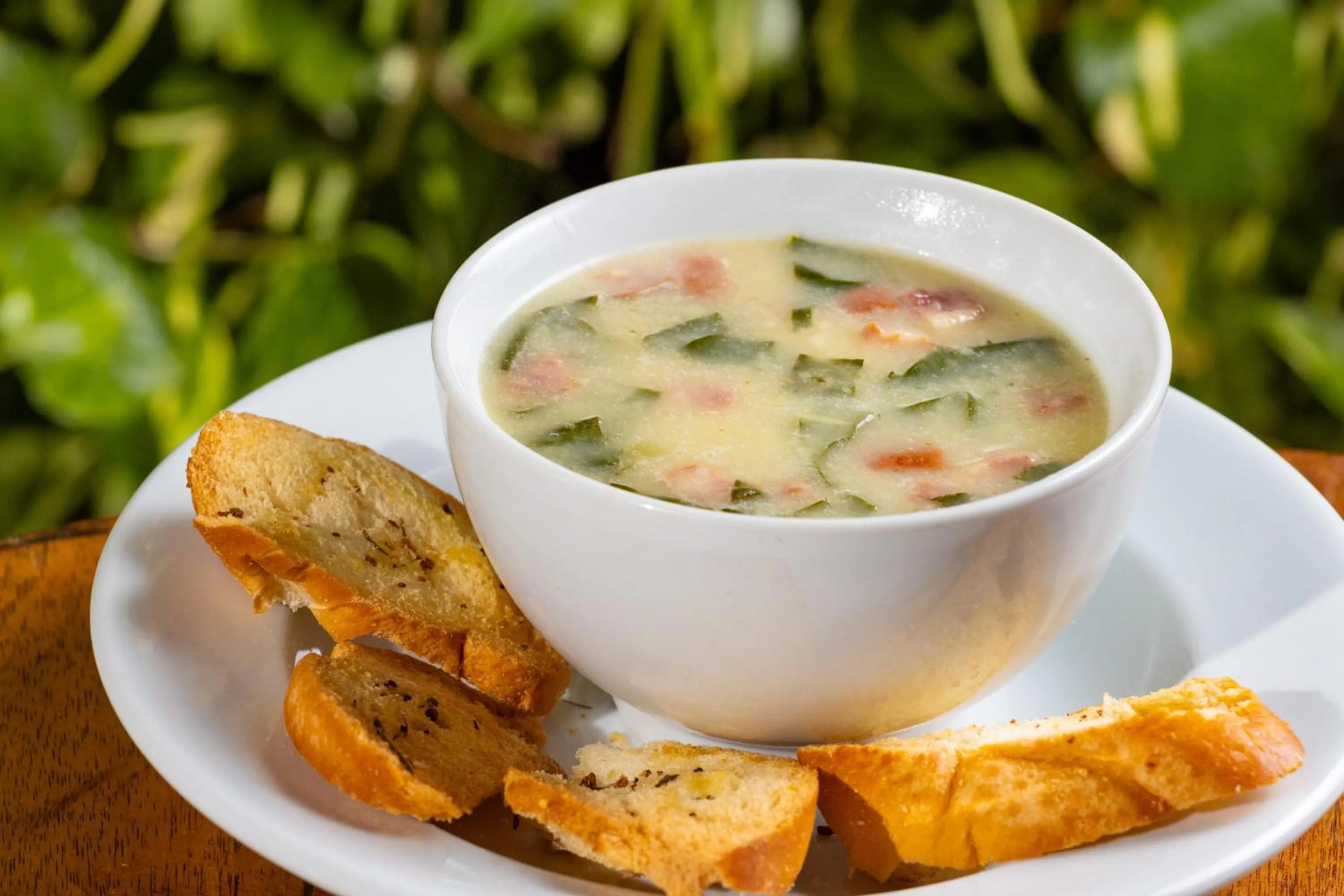 Restaurant/places to eat in Pousada da Terra