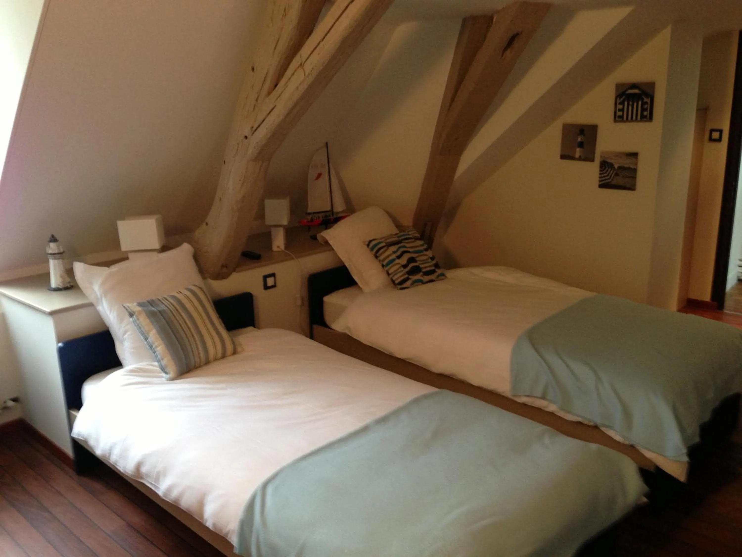 Property building, Bed in chambres d'hotes saint hubert