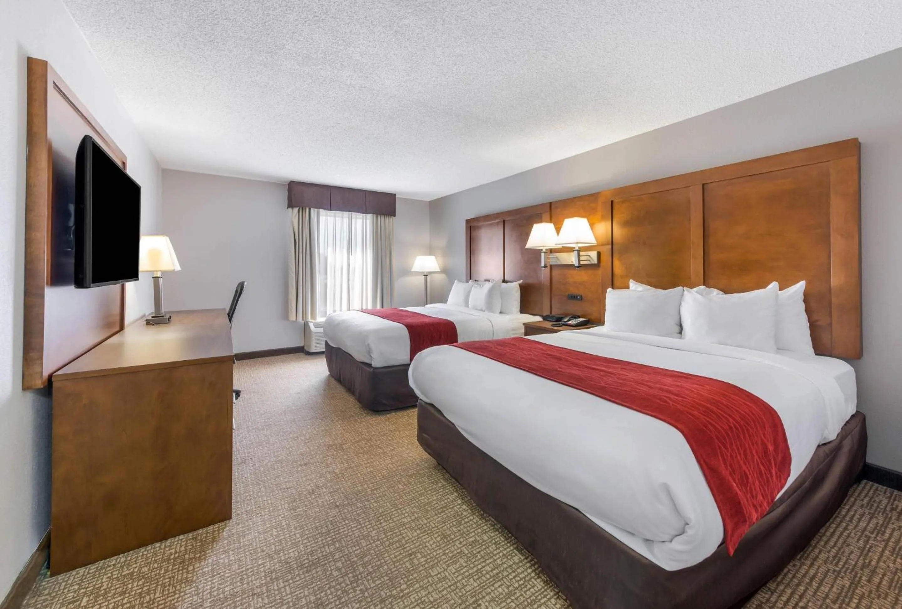 Bedroom, Bed in Comfort Inn Grove City - Columbus South
