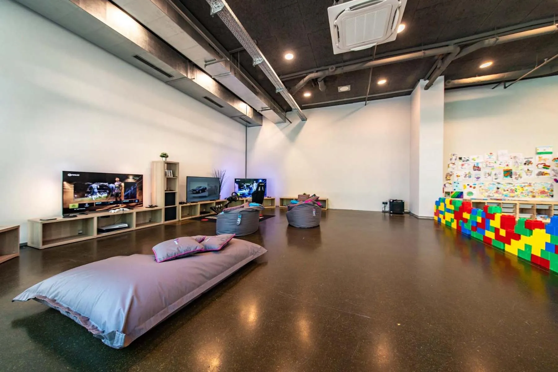 Kids's club in Arena Franz Ferdinand Nassfeld