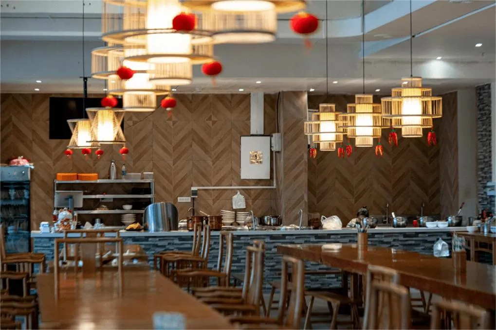 Restaurant/places to eat in Guilin Crystal Crescent Moon Hotel