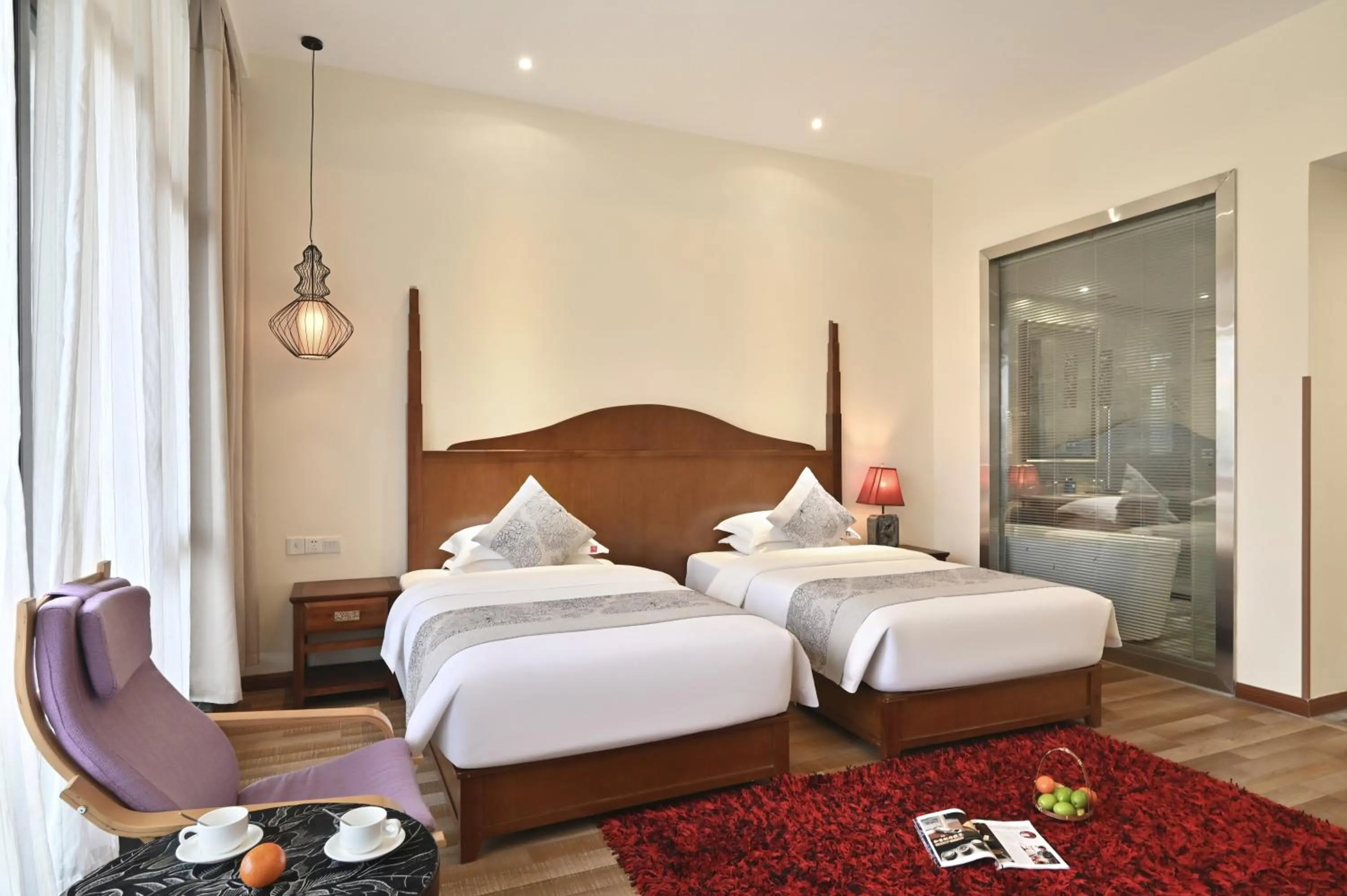 Bed in Guilin Crystal Crescent Moon Hotel