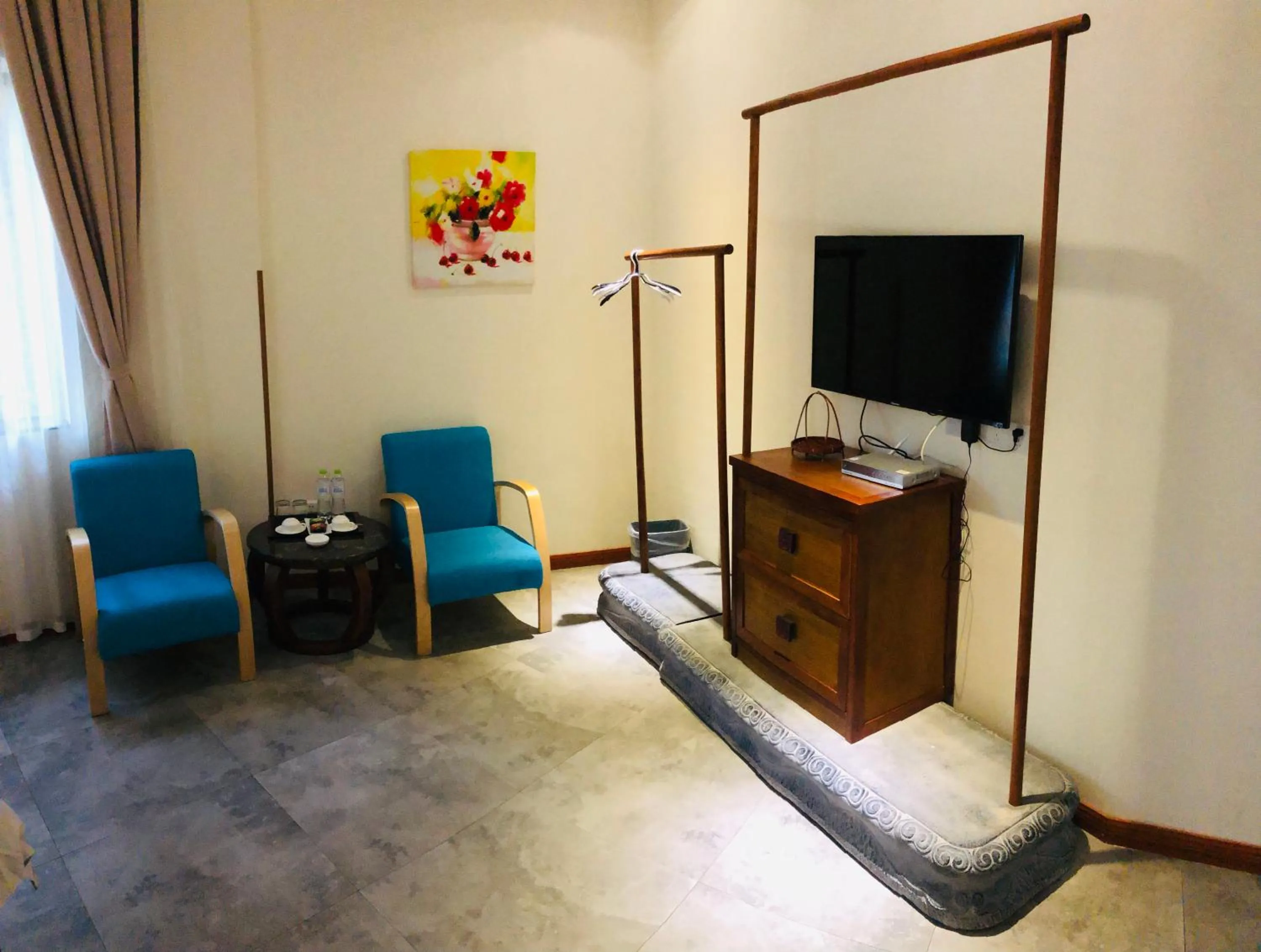 TV and multimedia in Guilin Crystal Crescent Moon Hotel