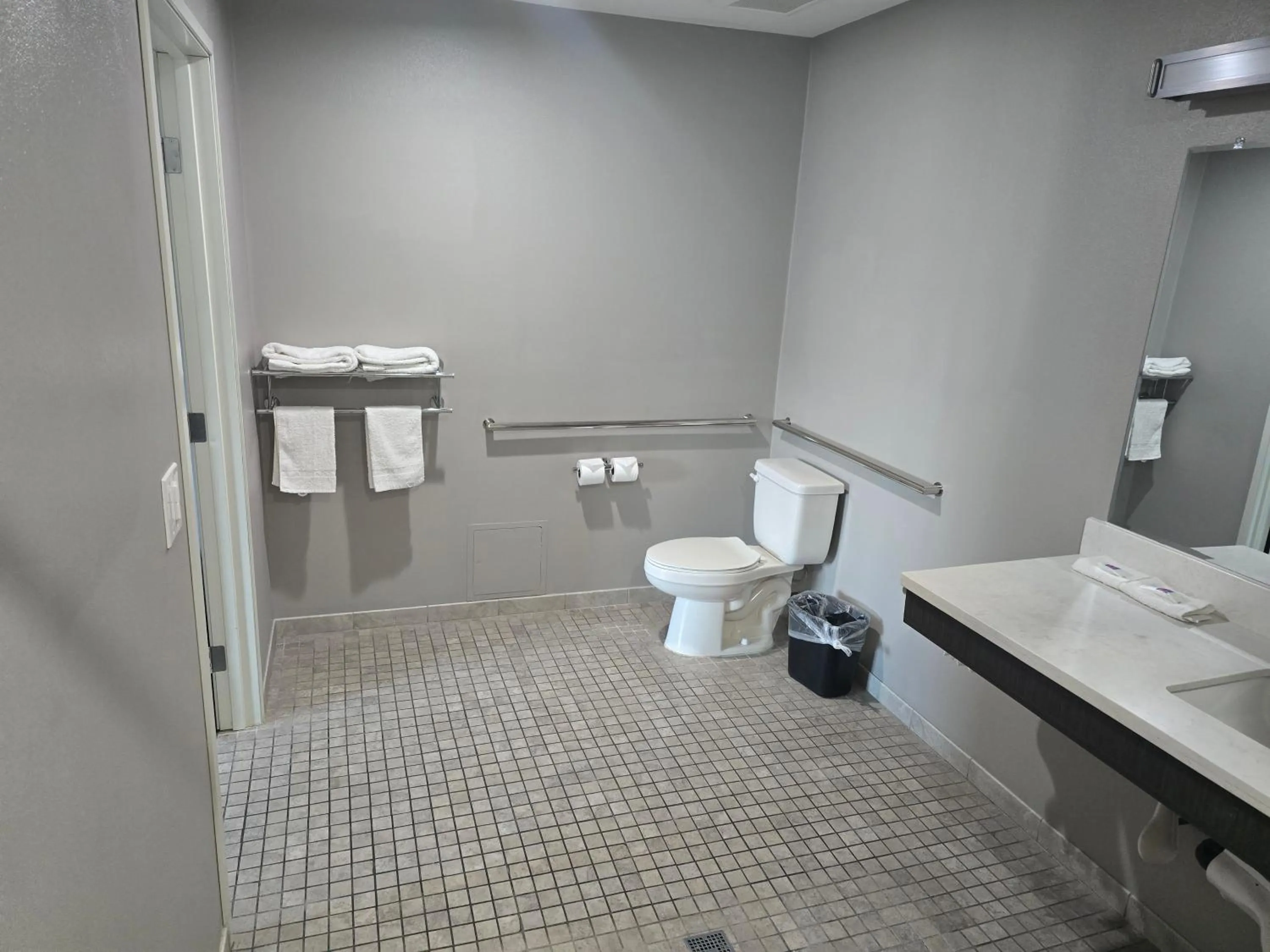 Bathroom in Motel 6 Los Angeles, CA - Downtown