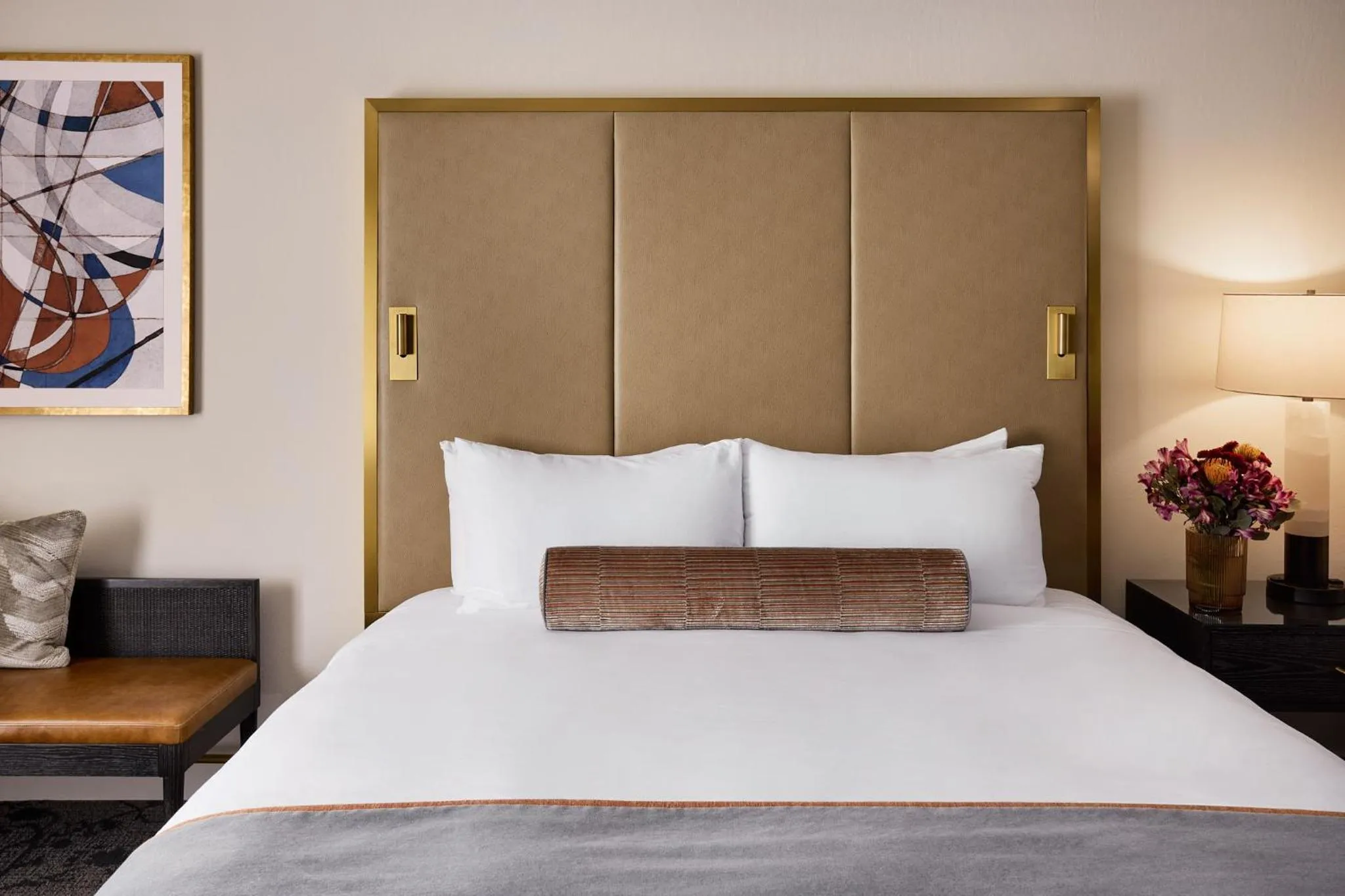 Bedroom, Bed in Lafayette Park Hotel & Spa