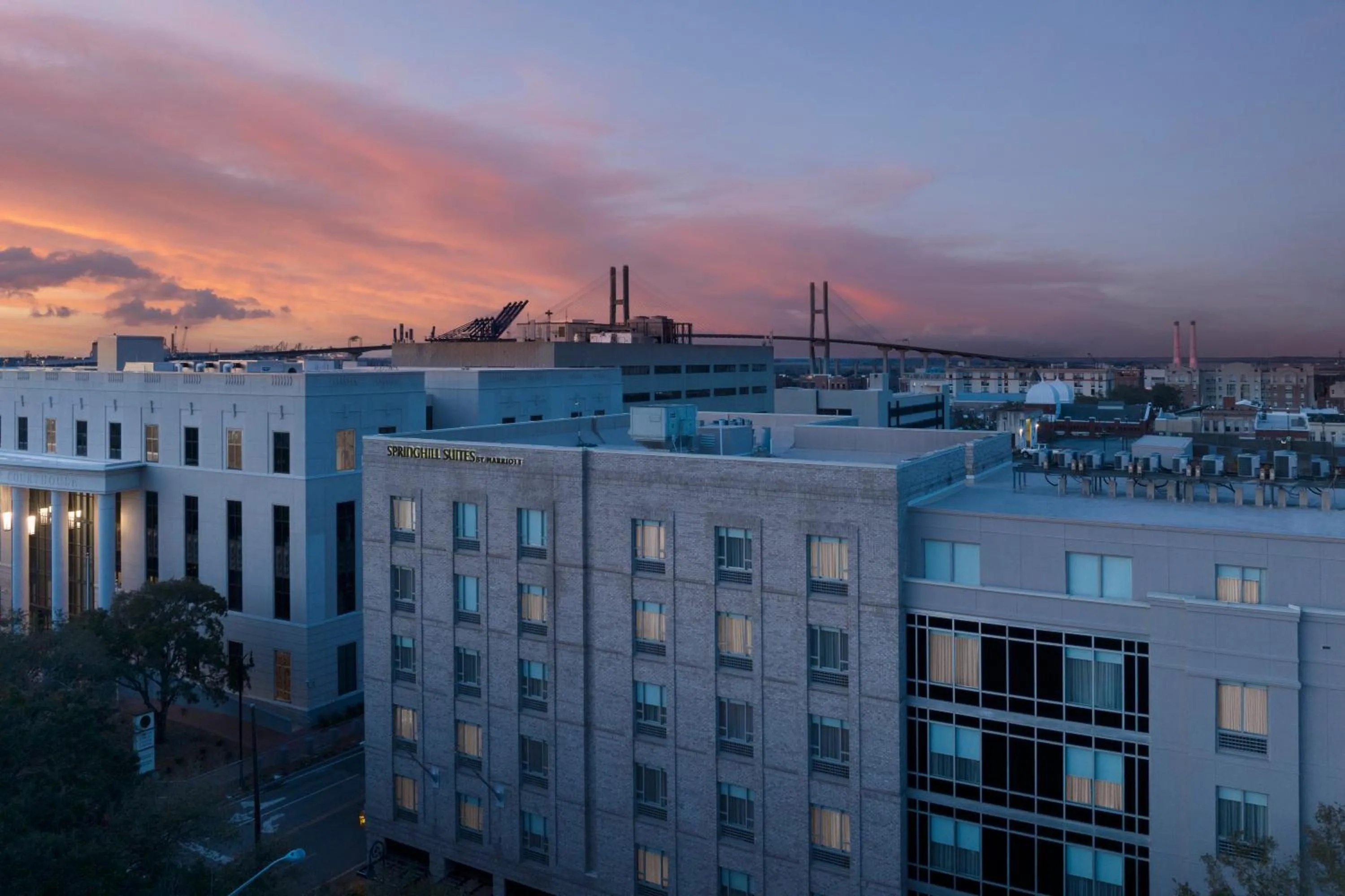 Property building in Springhill Suites by Marriott Savannah Downtown Historic District