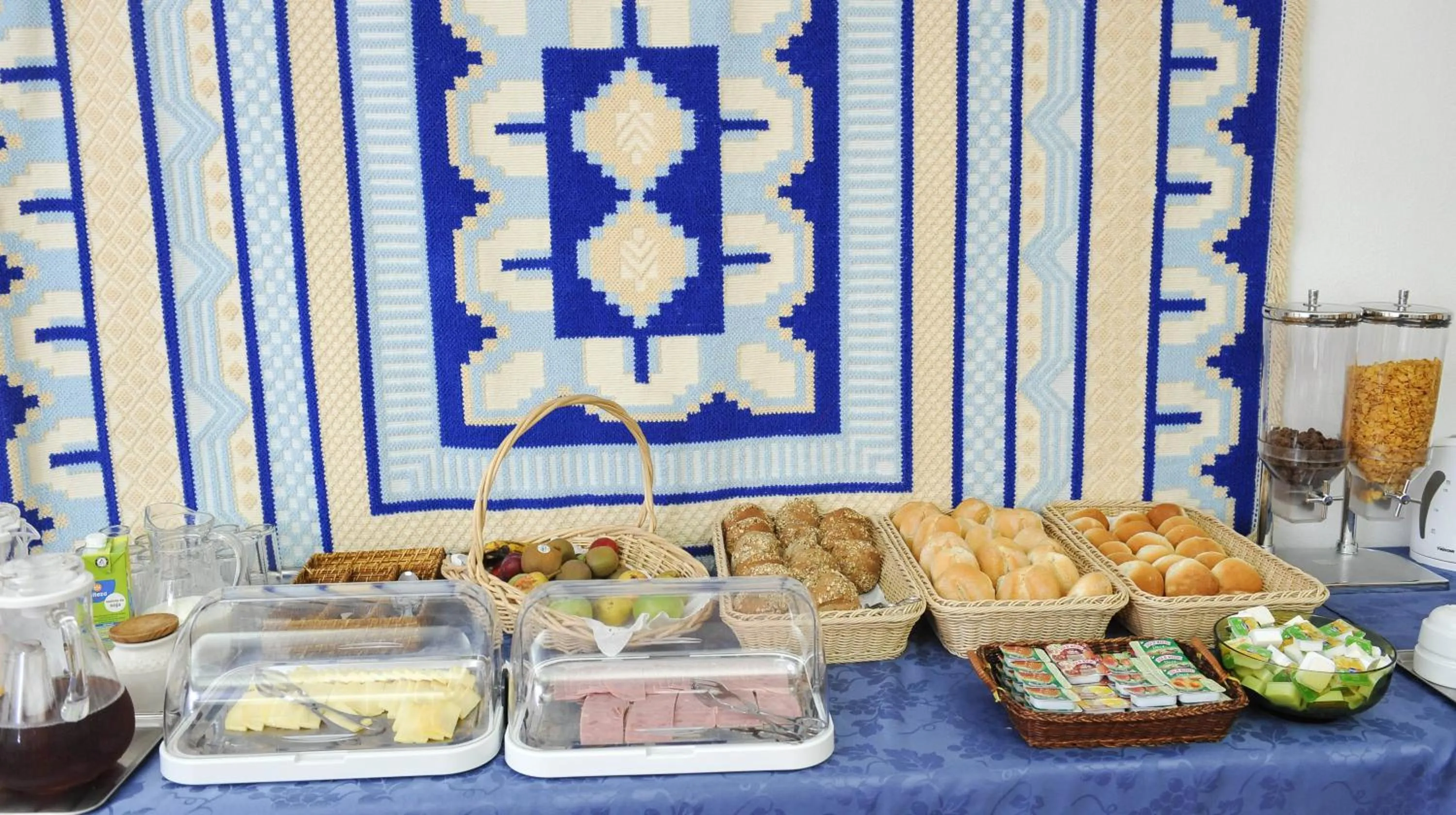 Continental breakfast in Hotel São Francisco