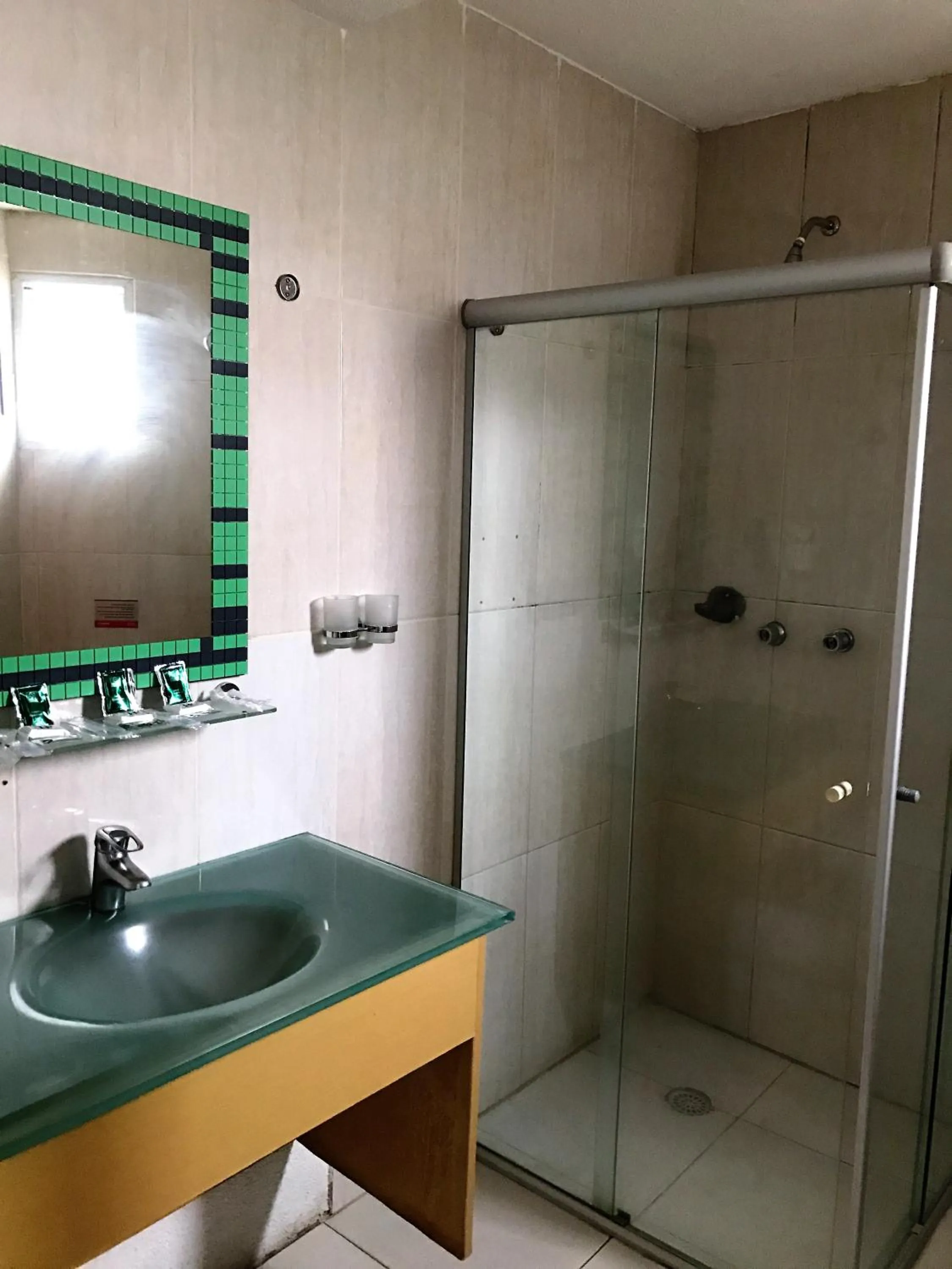 Shower in Hotel Family São Paulo - No Shopping FAMILY - No Brás