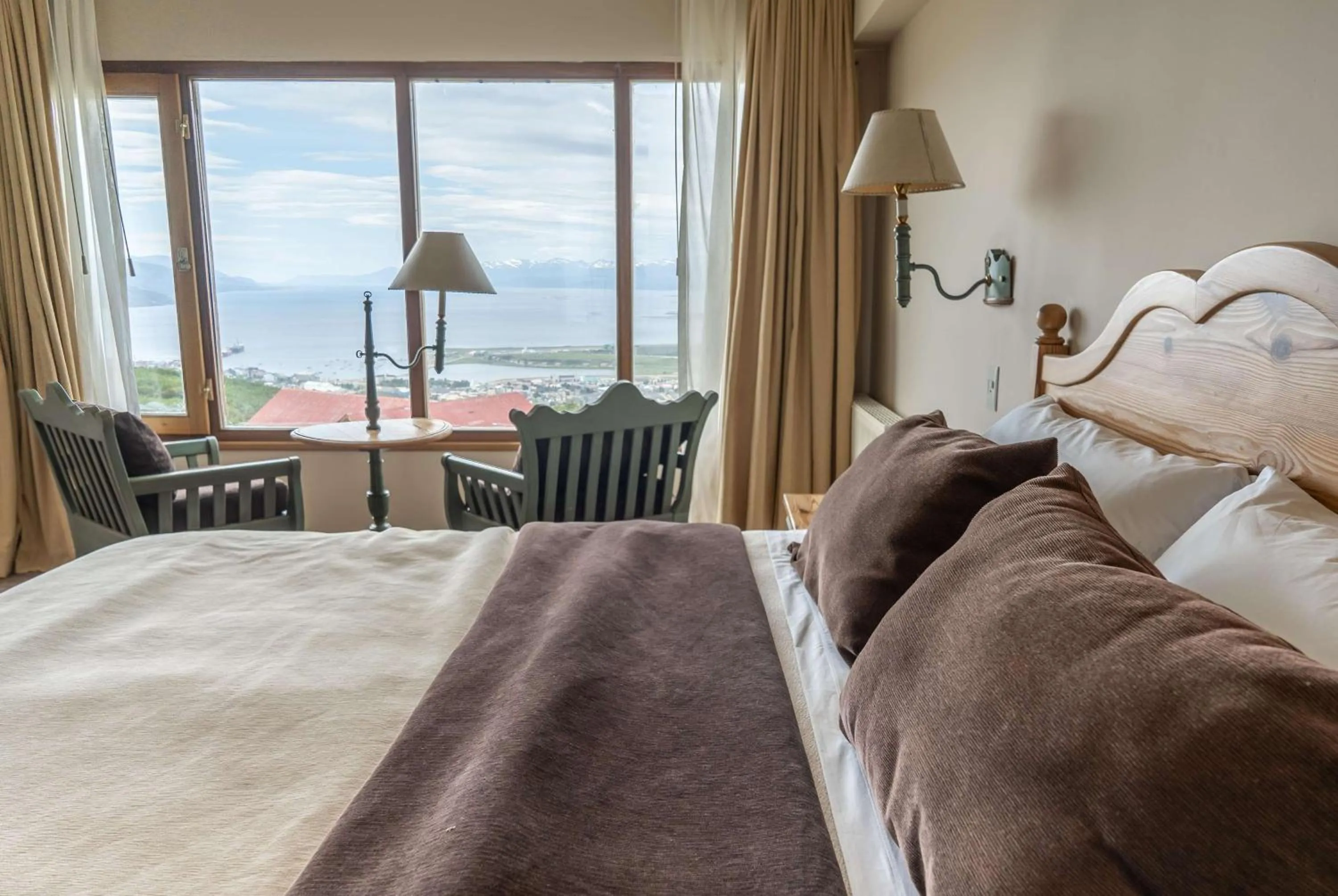 Photo of the whole room, Bed in Wyndham Garden Ushuaia Hotel del Glaciar