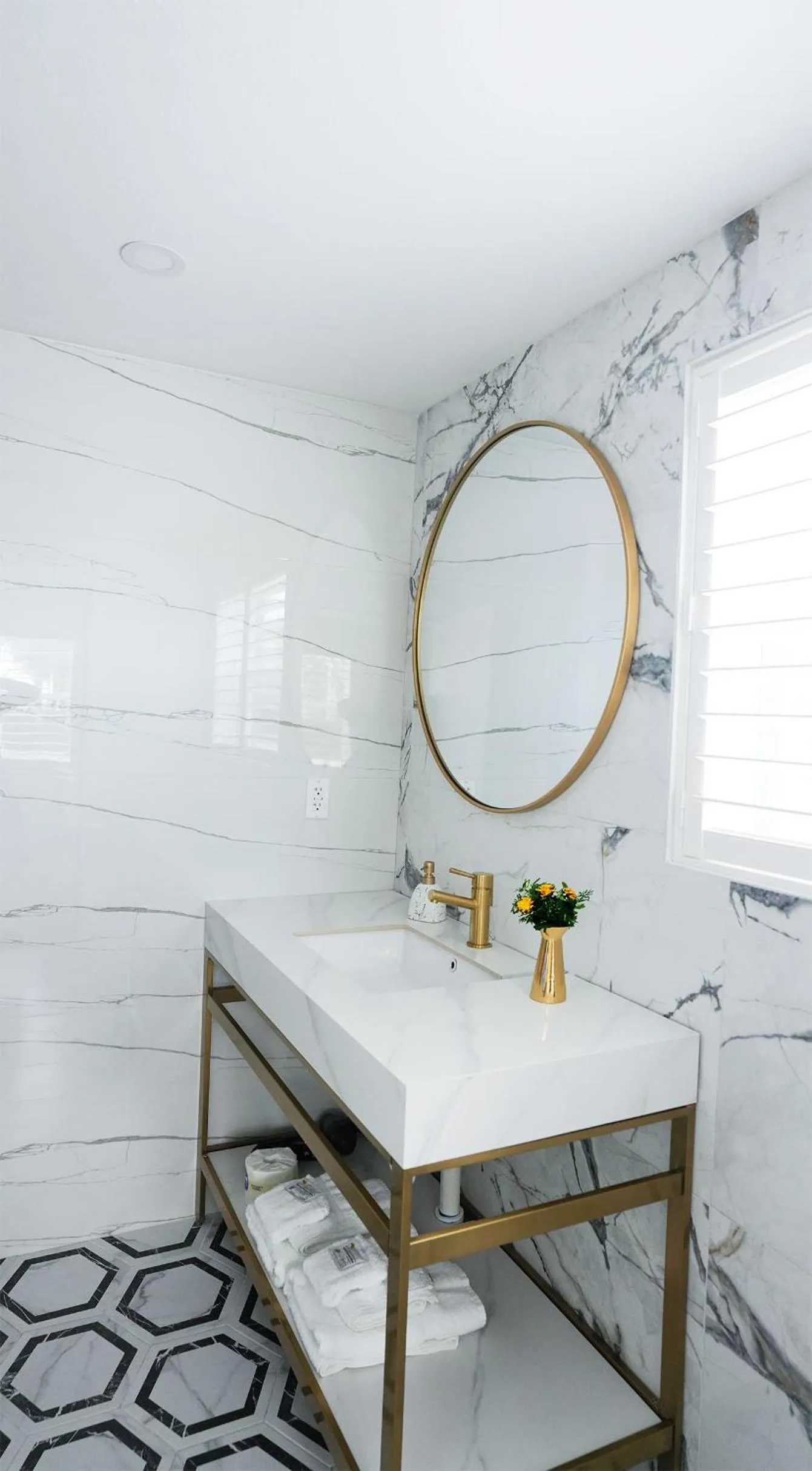 Ivory Sands Beach Suites