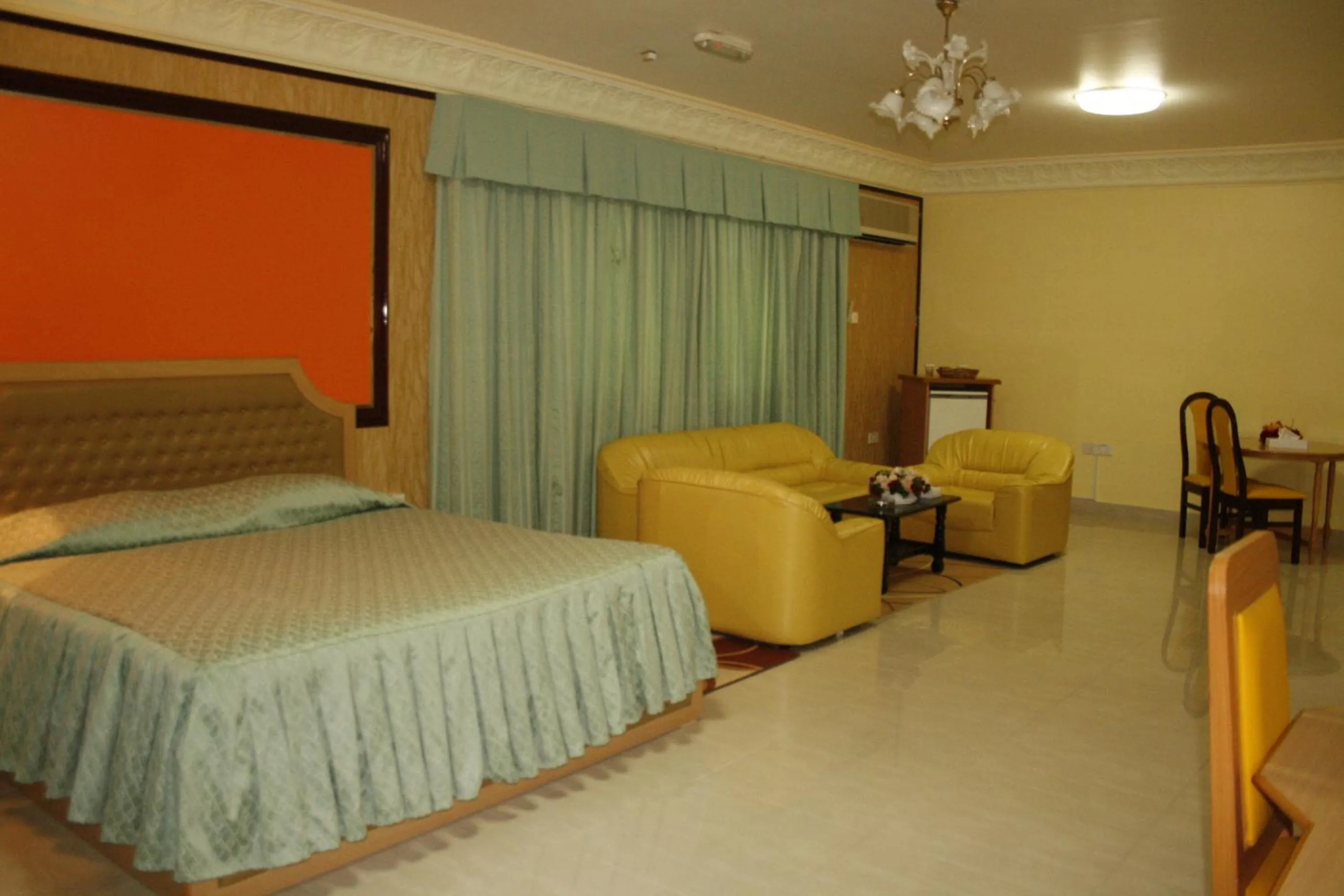 Photo of the whole room, Bed in Bowshar International Hotel