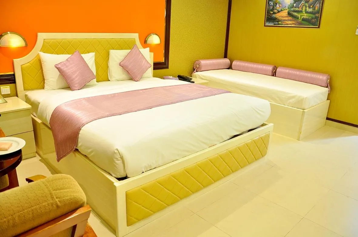 Bedroom, Bed in Bowshar International Hotel