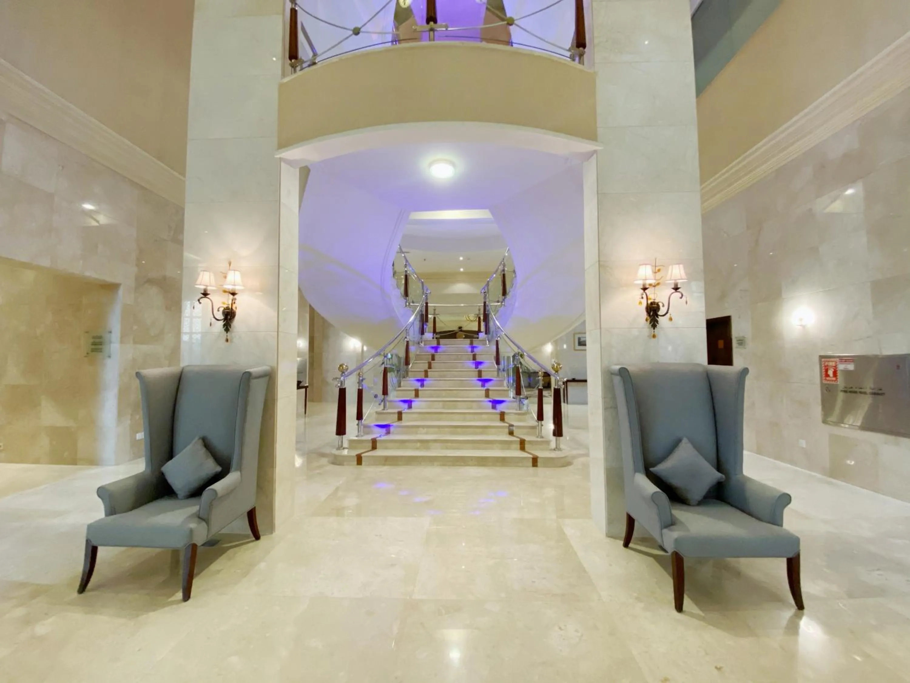 Lobby or reception in Mercure Corniche Al Khobar