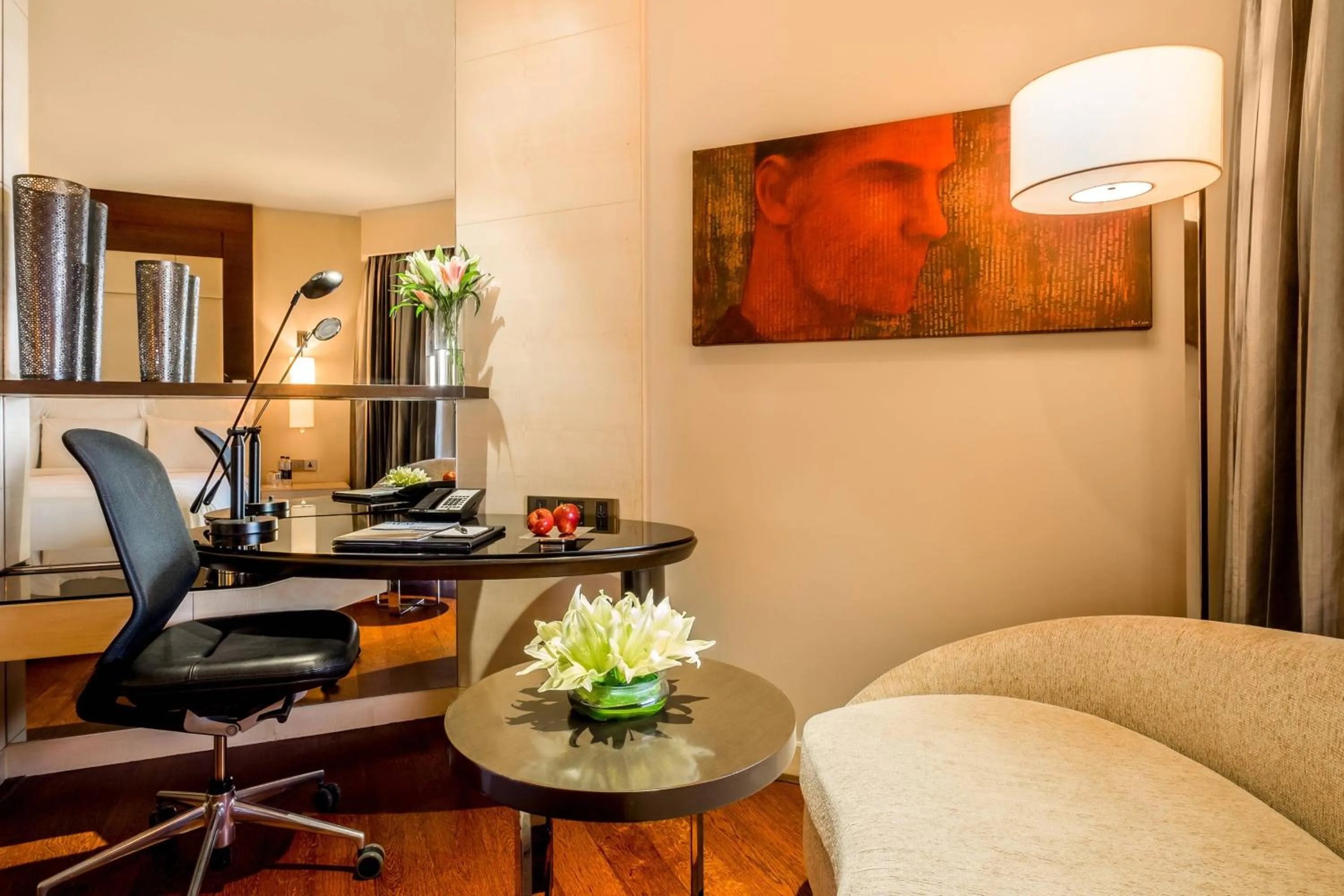 Lounge or bar in JW Marriott Mumbai Juhu