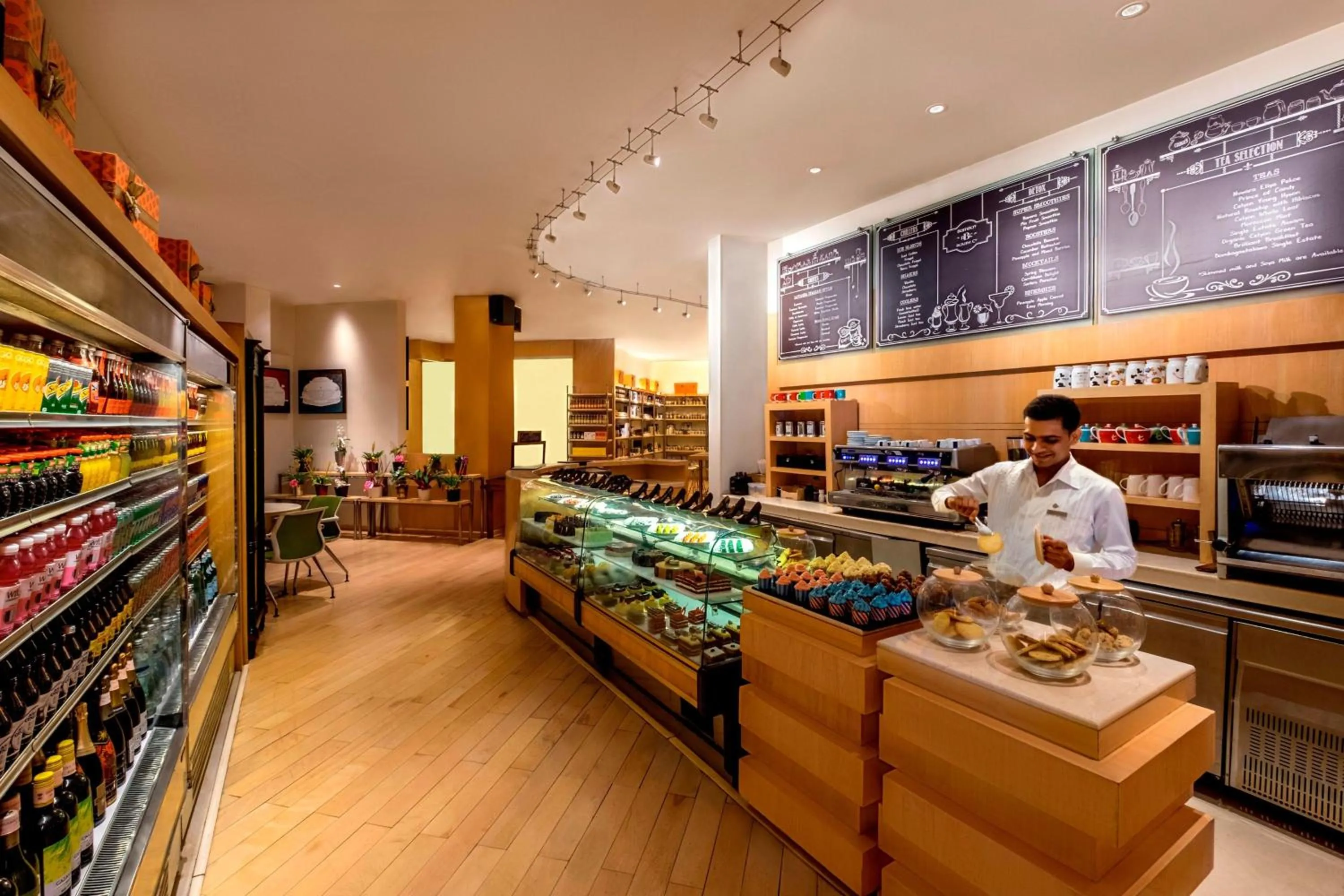 Restaurant/places to eat in JW Marriott Mumbai Juhu