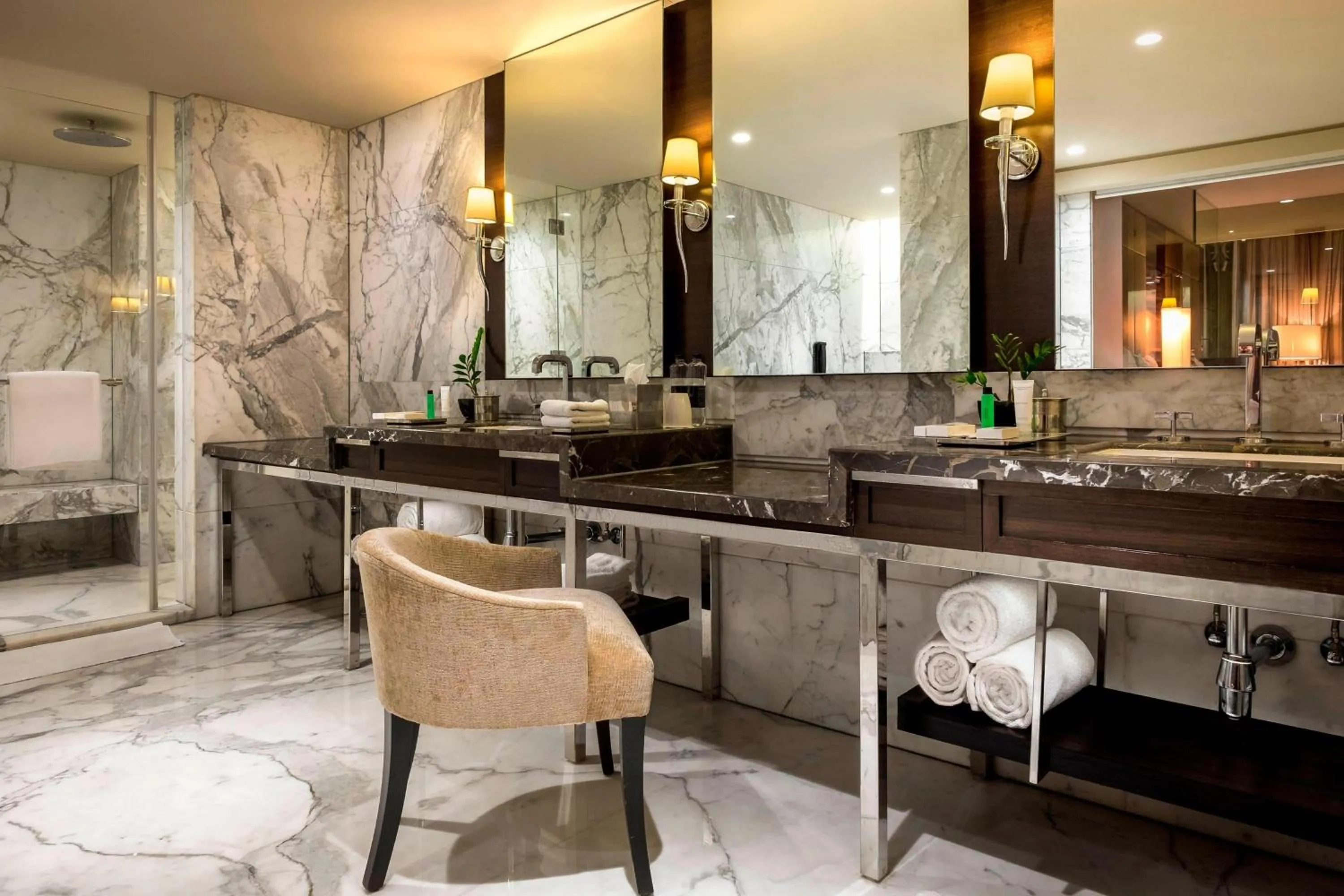 Photo of the whole room in JW Marriott Mumbai Juhu