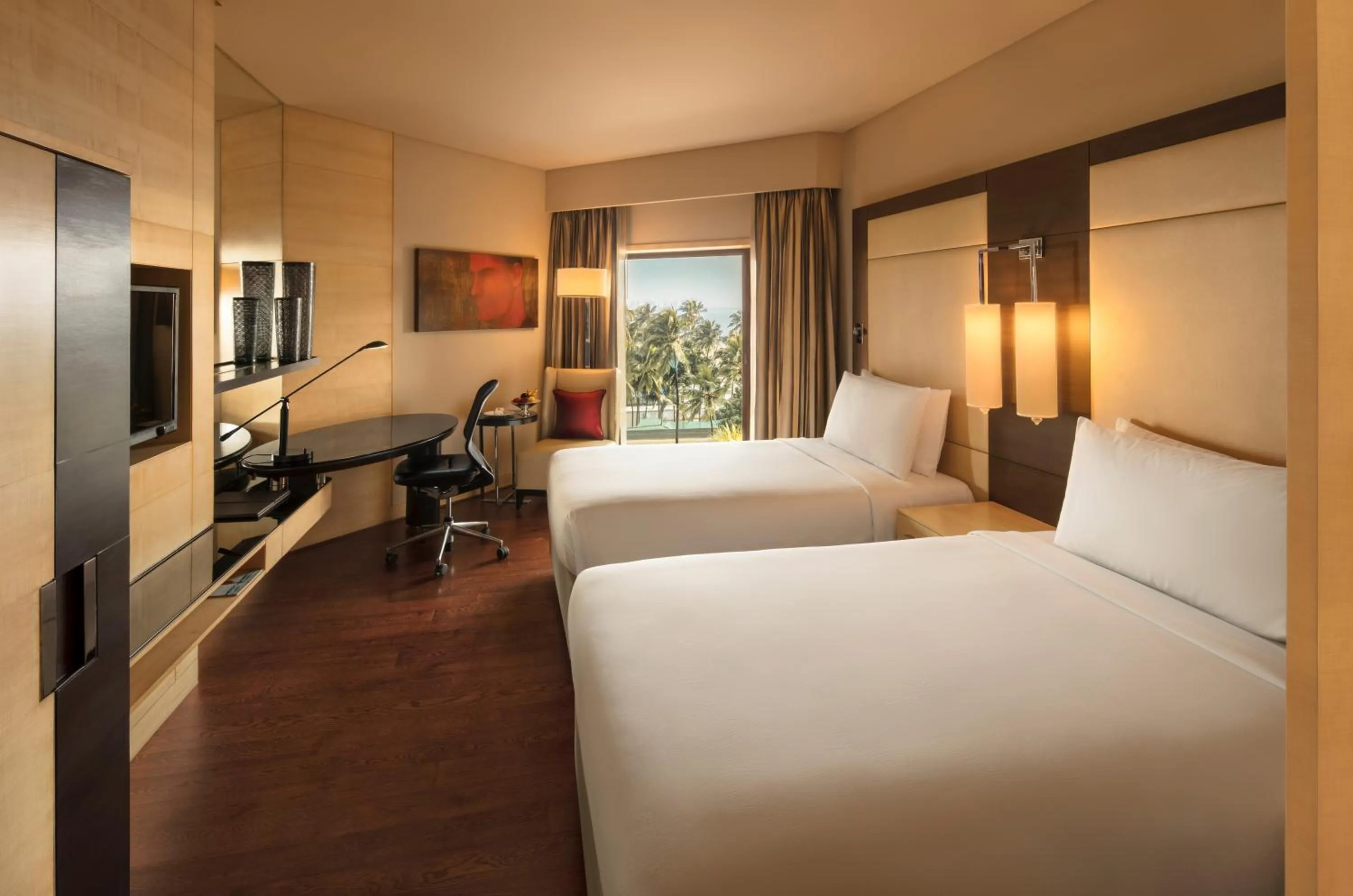 Bed in JW Marriott Mumbai Juhu