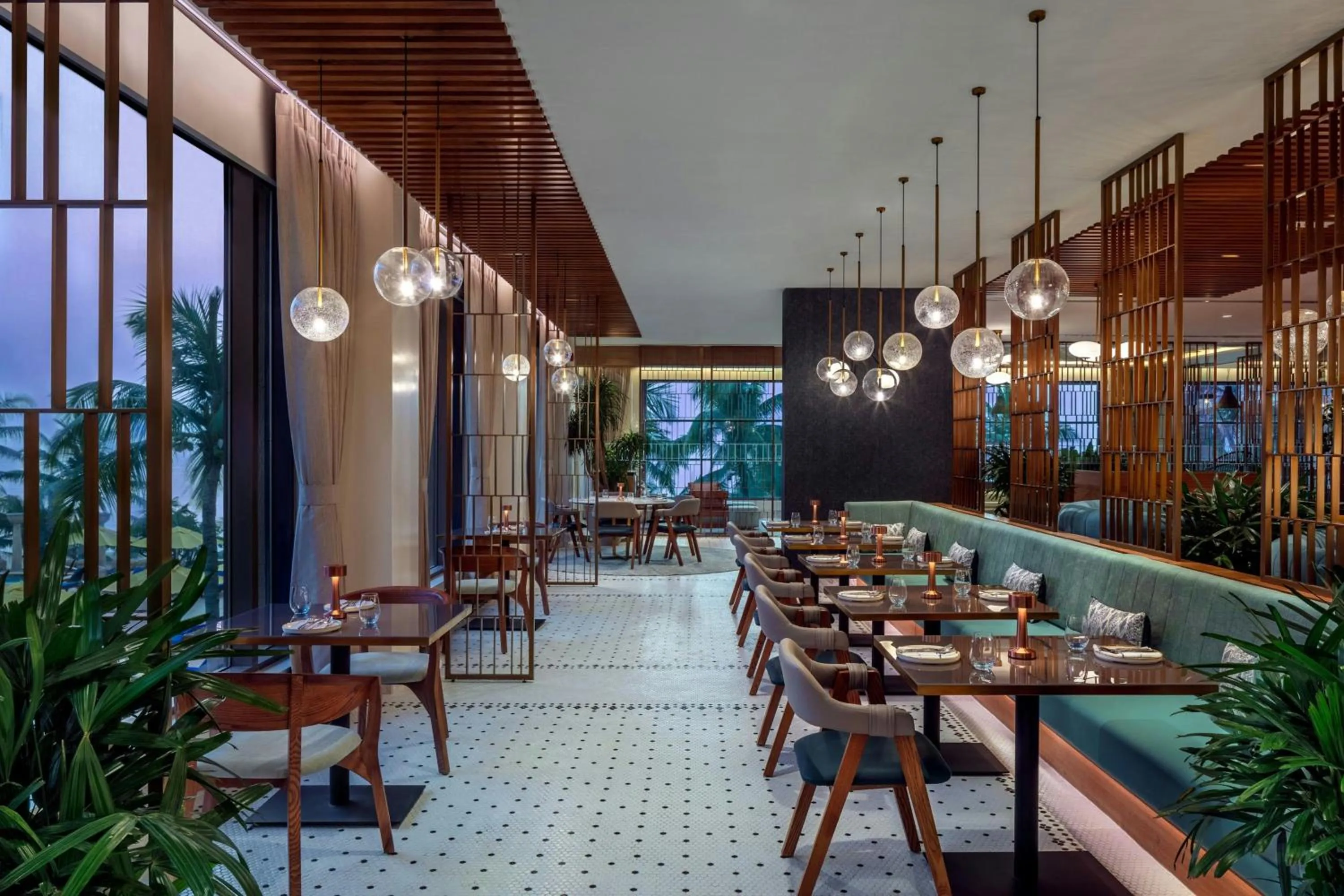 Restaurant/places to eat in JW Marriott Mumbai Juhu