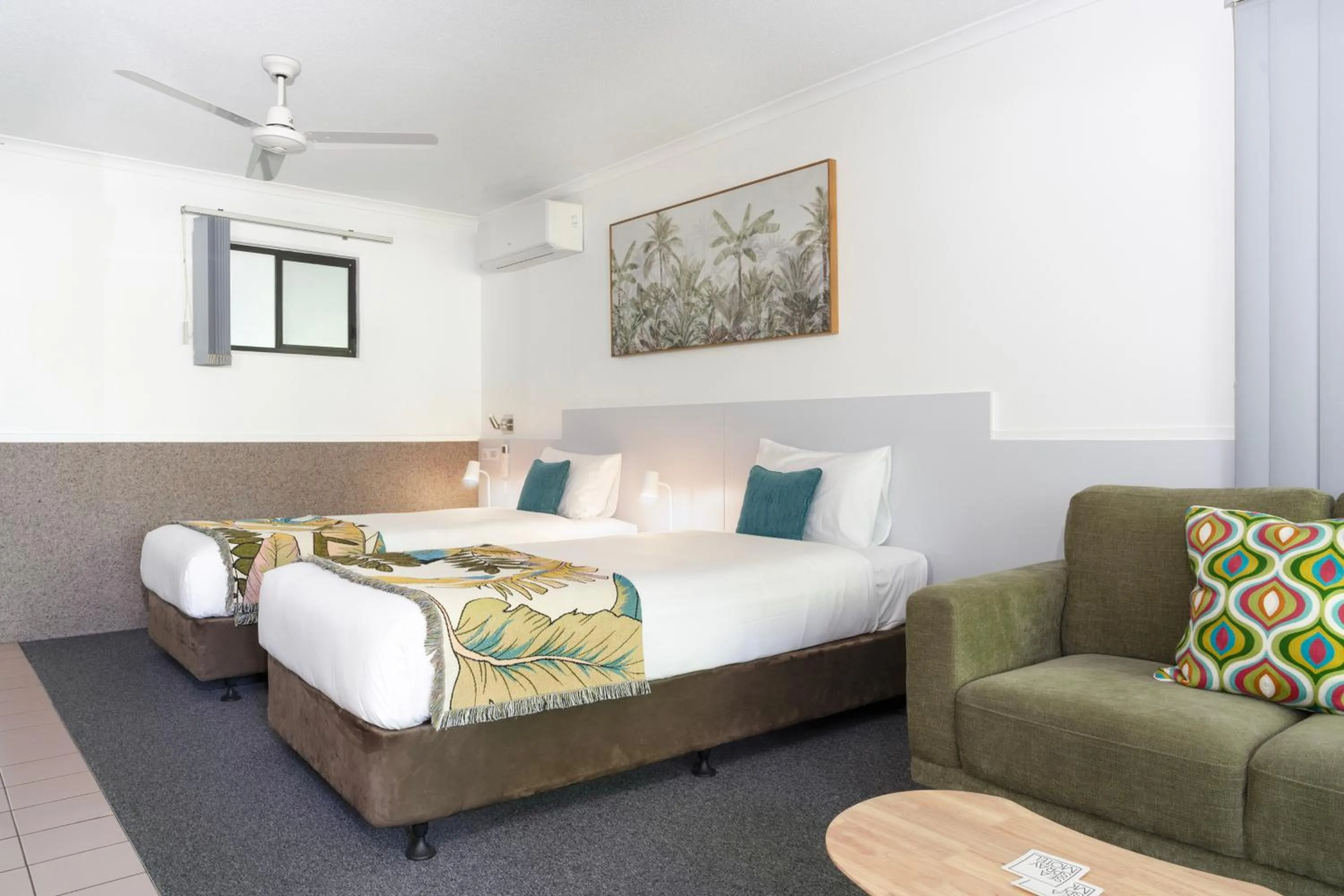 Bed in Sea Spray Motel - Merimbula