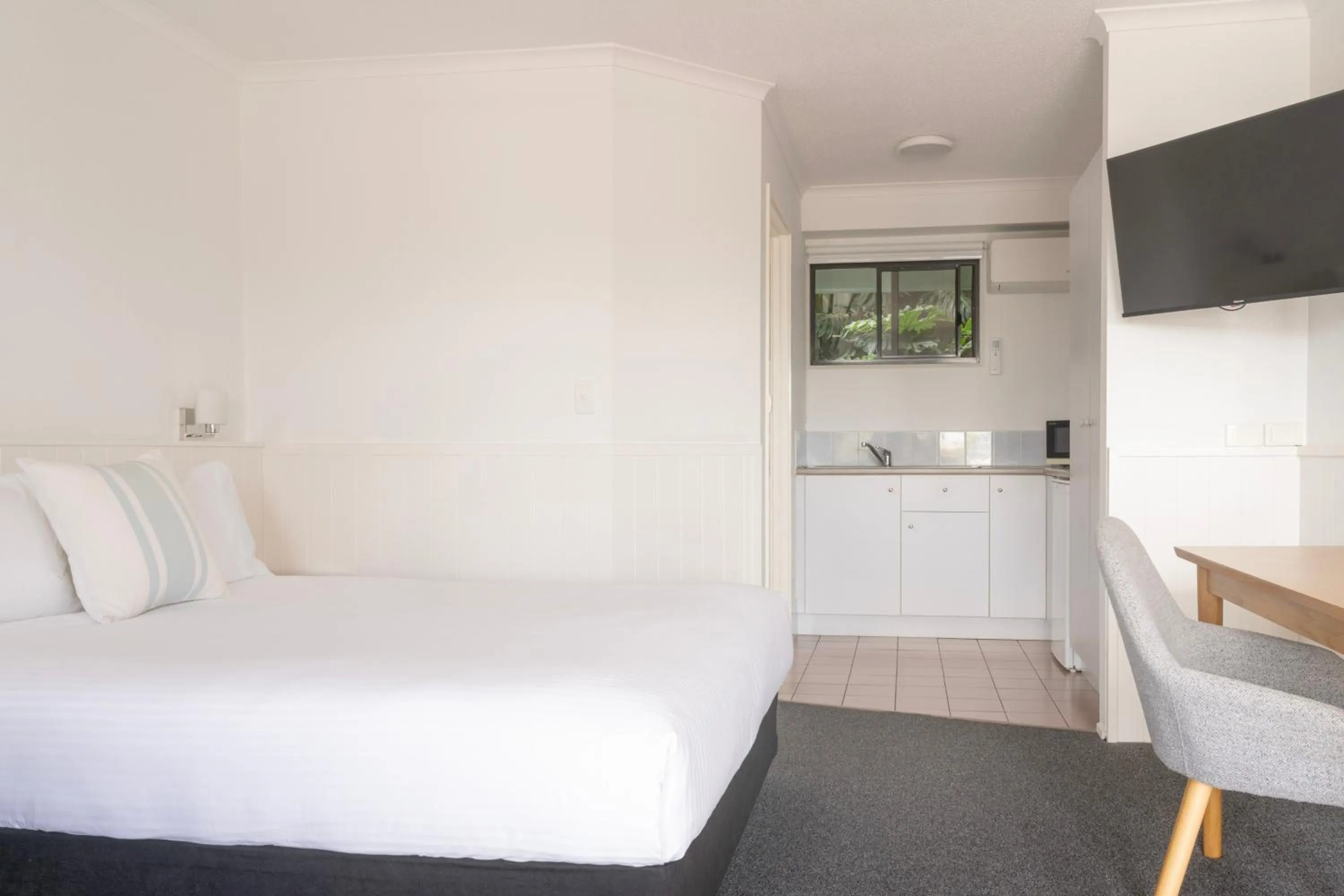 Bed in Sea Spray Motel - Merimbula