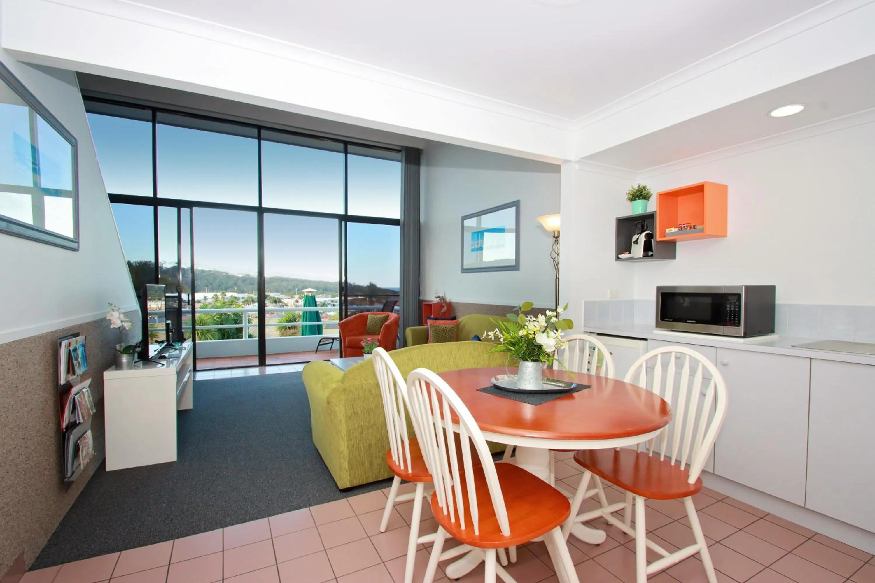 Kitchen or kitchenette in Sea Spray Motel - Merimbula