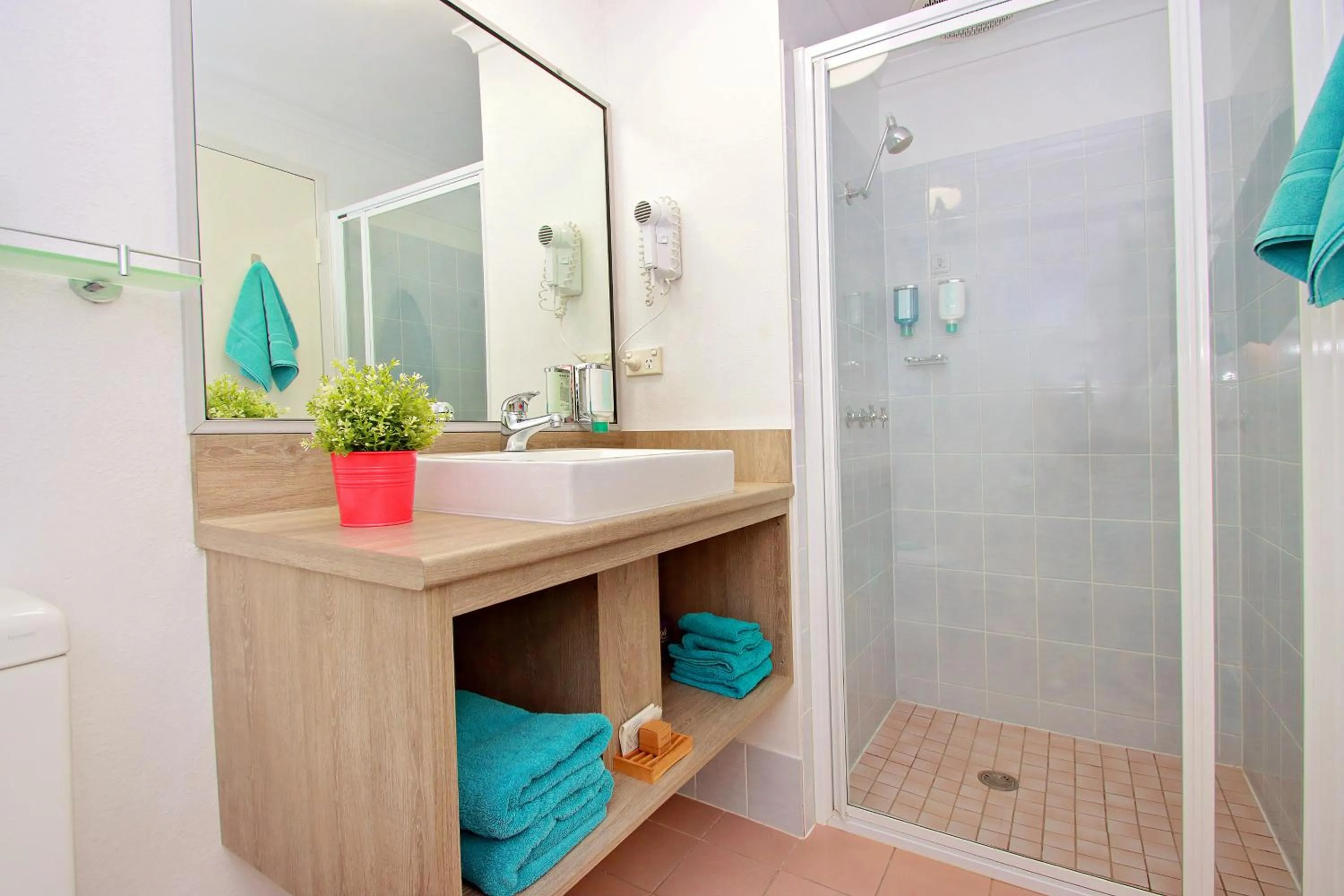 Bathroom in Sea Spray Motel - Merimbula