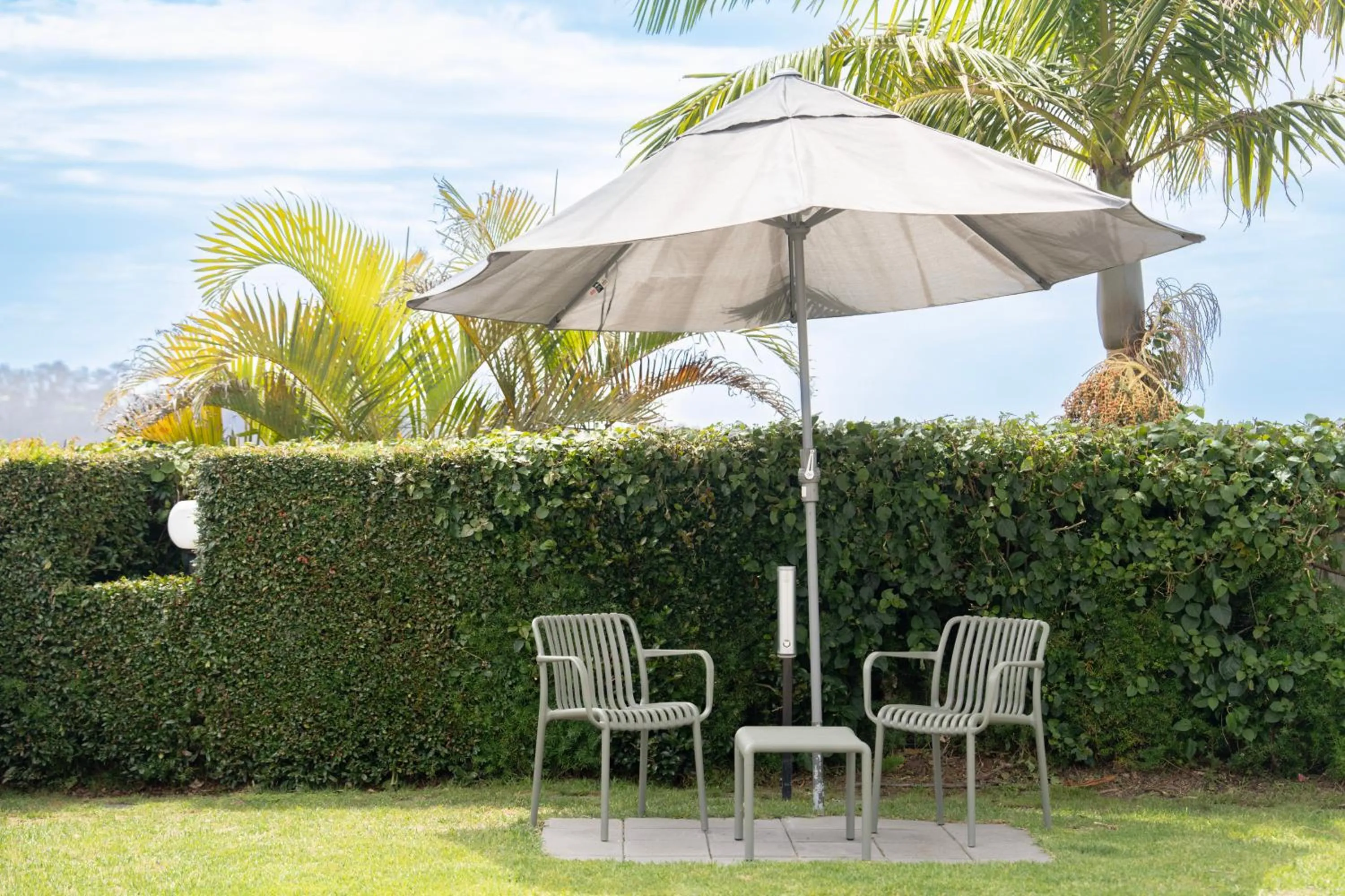 Seating area in Sea Spray Motel - Merimbula