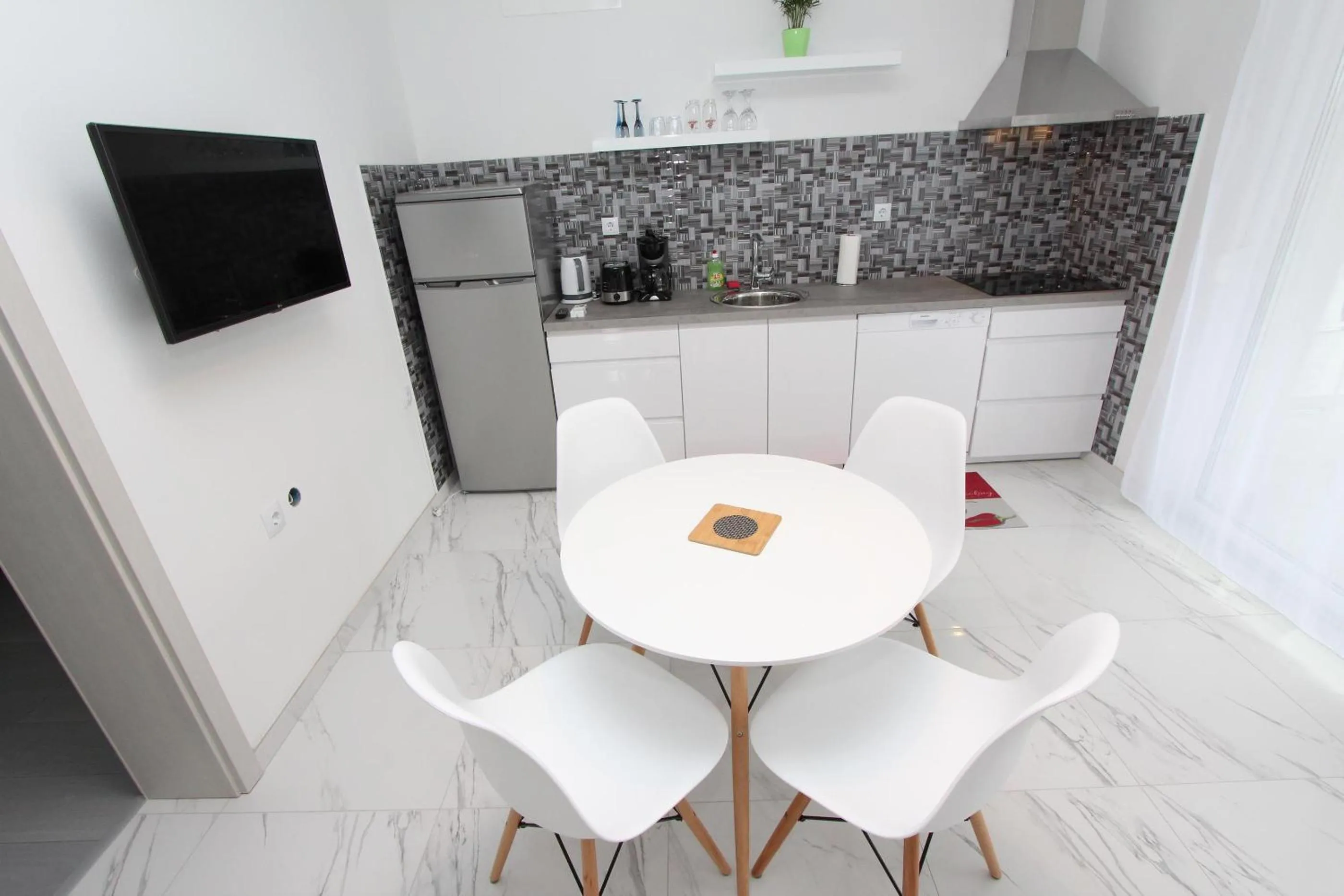 Kitchen or kitchenette in Apartment Karlo 1