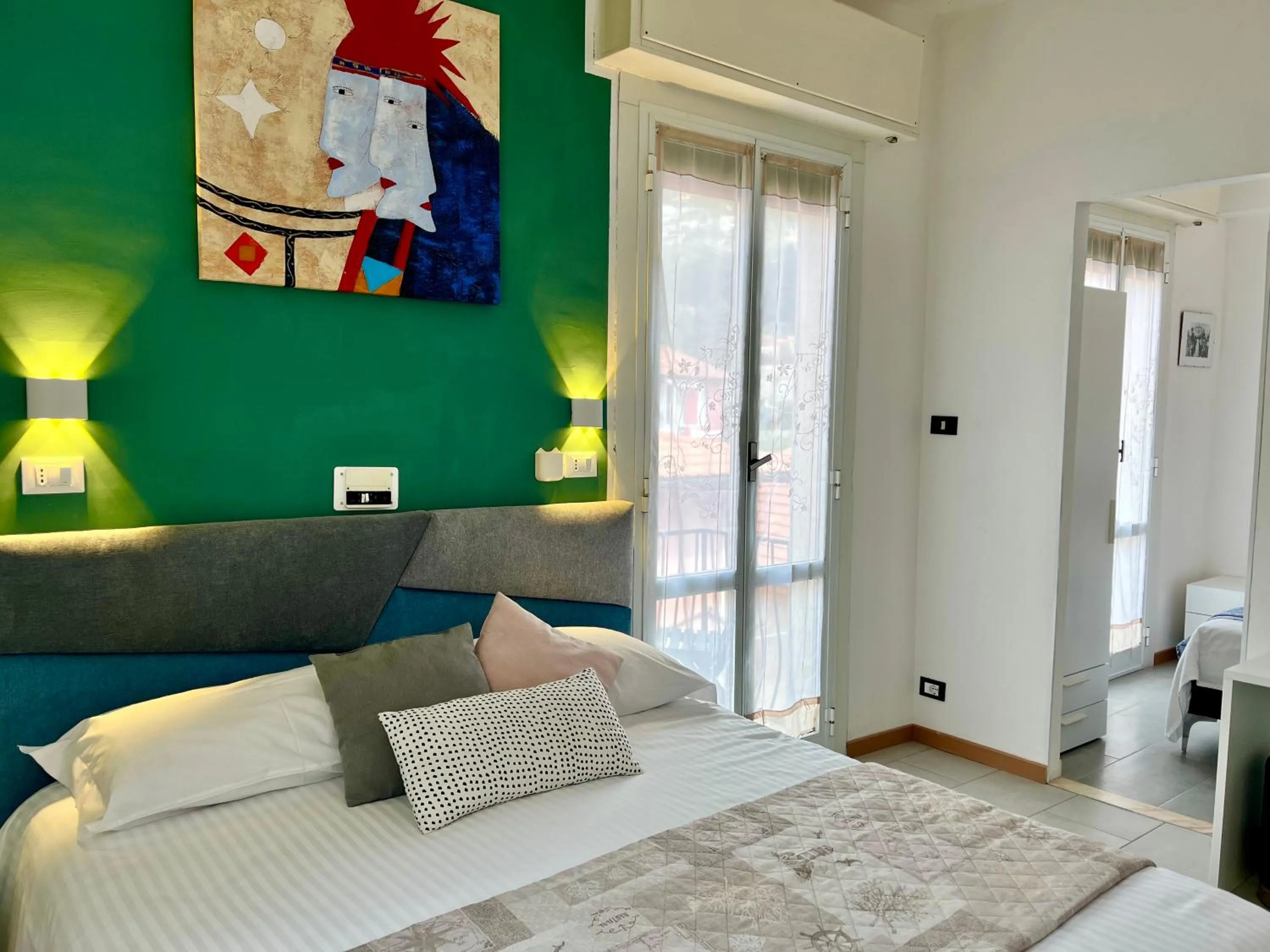 TV and multimedia, Bed in Hotel Alla Fontanella