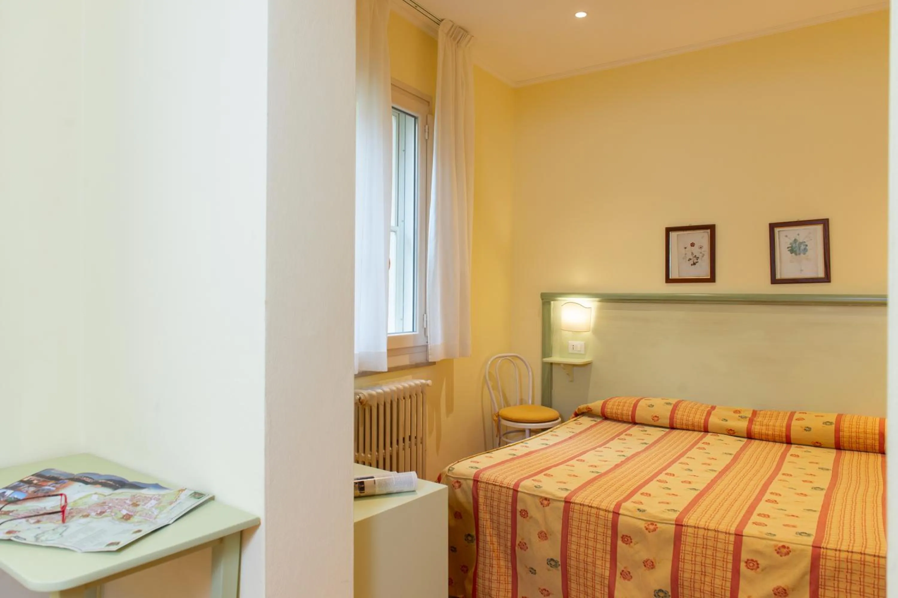 Photo of the whole room, Bed in Hotel Minerva