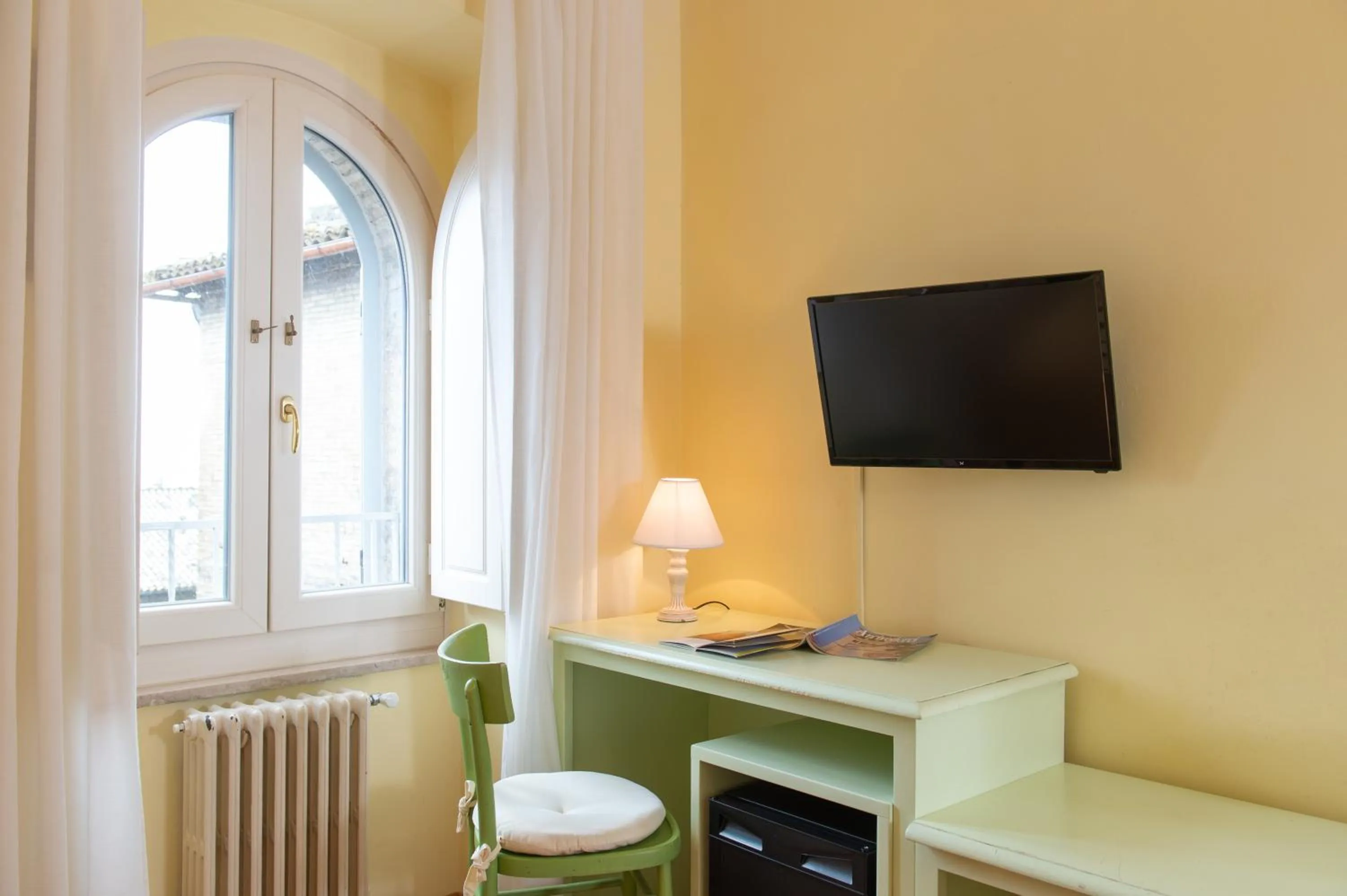 TV and multimedia in Hotel Minerva