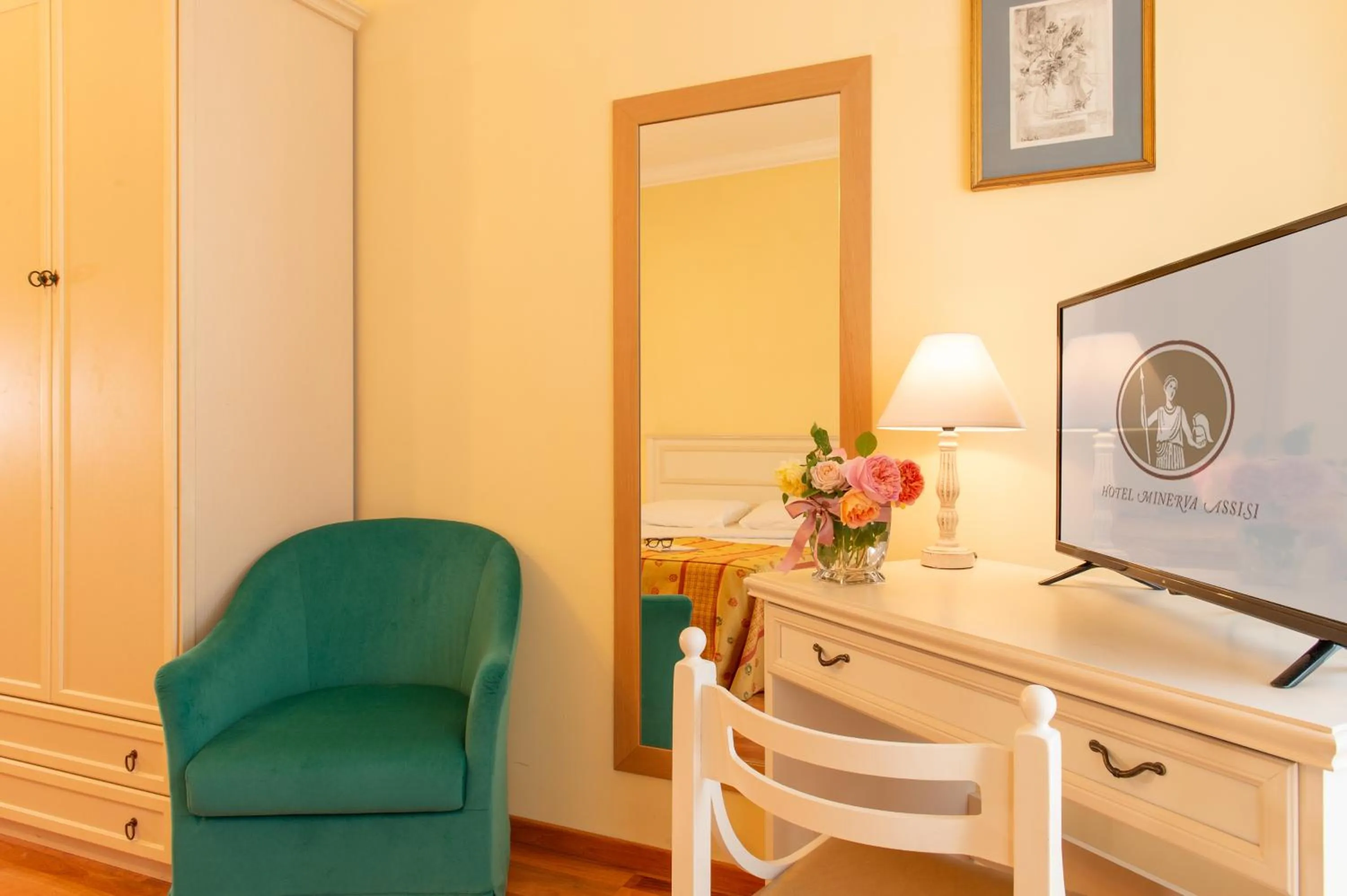 TV and multimedia in Hotel Minerva