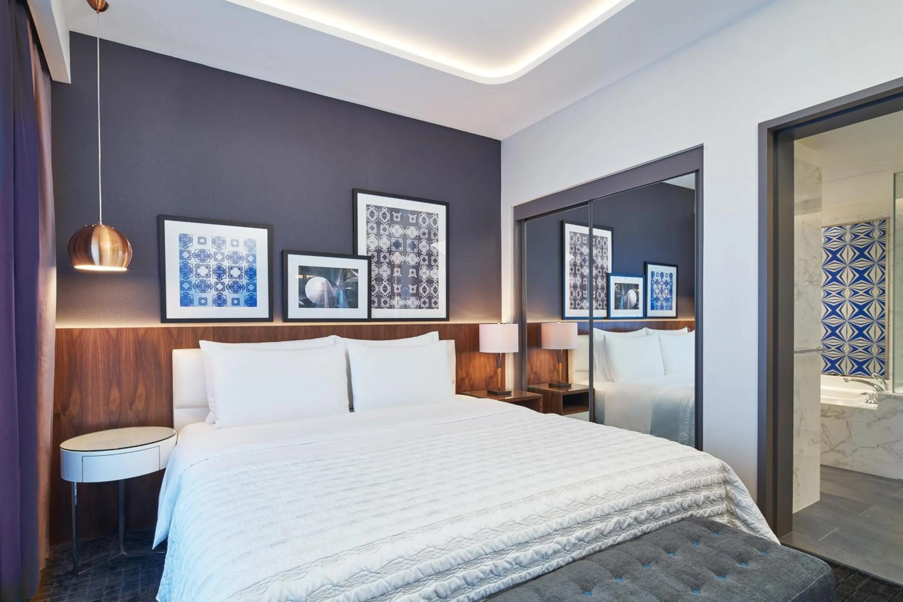 Bedroom, Bed in Le Méridien Kuala Lumpur