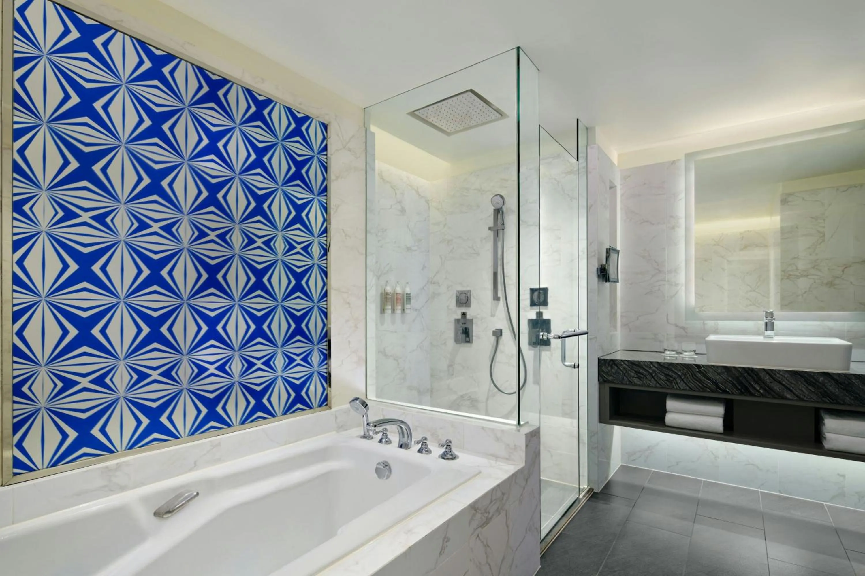 Bathroom in Le Méridien Kuala Lumpur