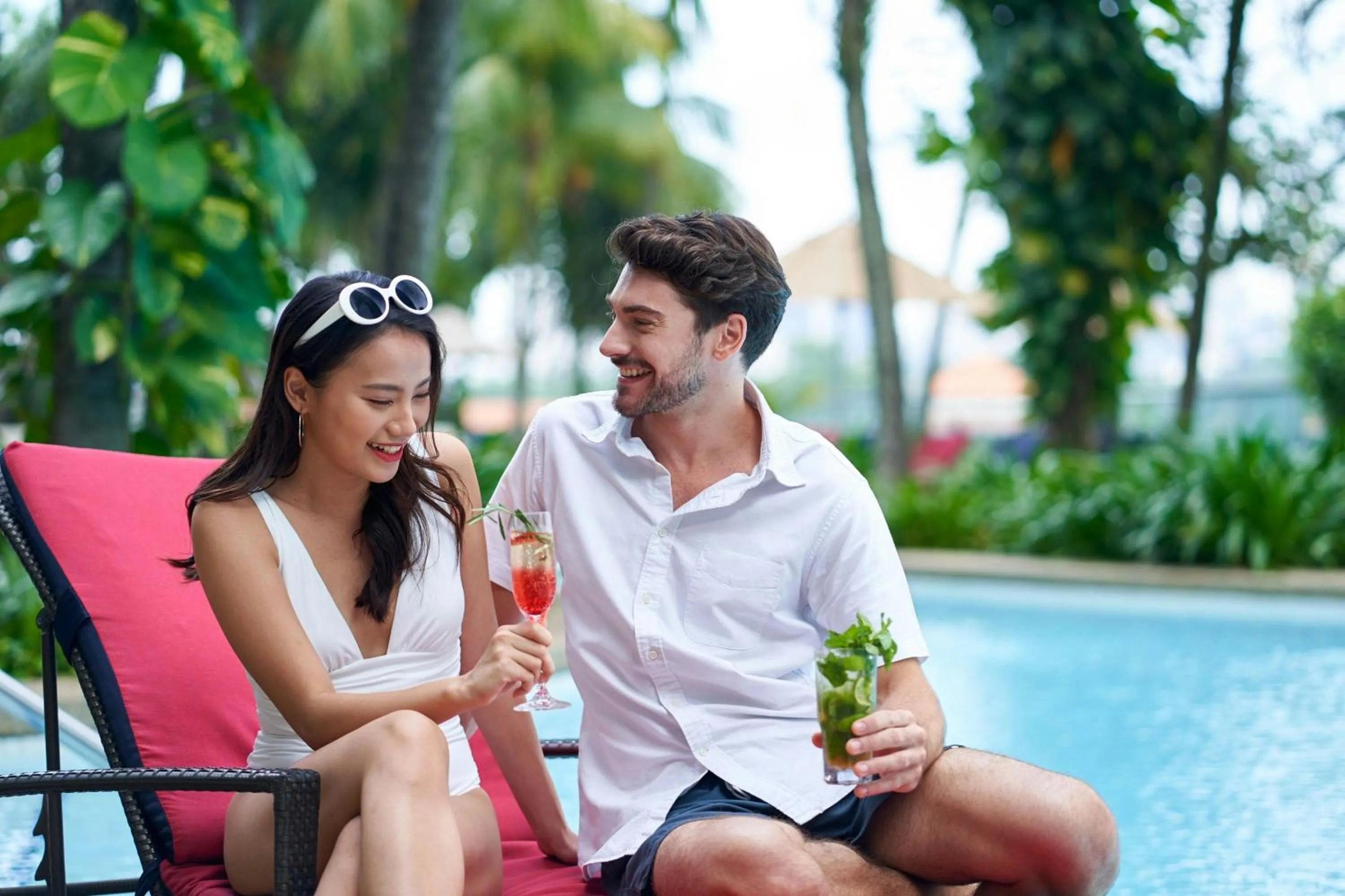 Swimming pool in Le Méridien Kuala Lumpur