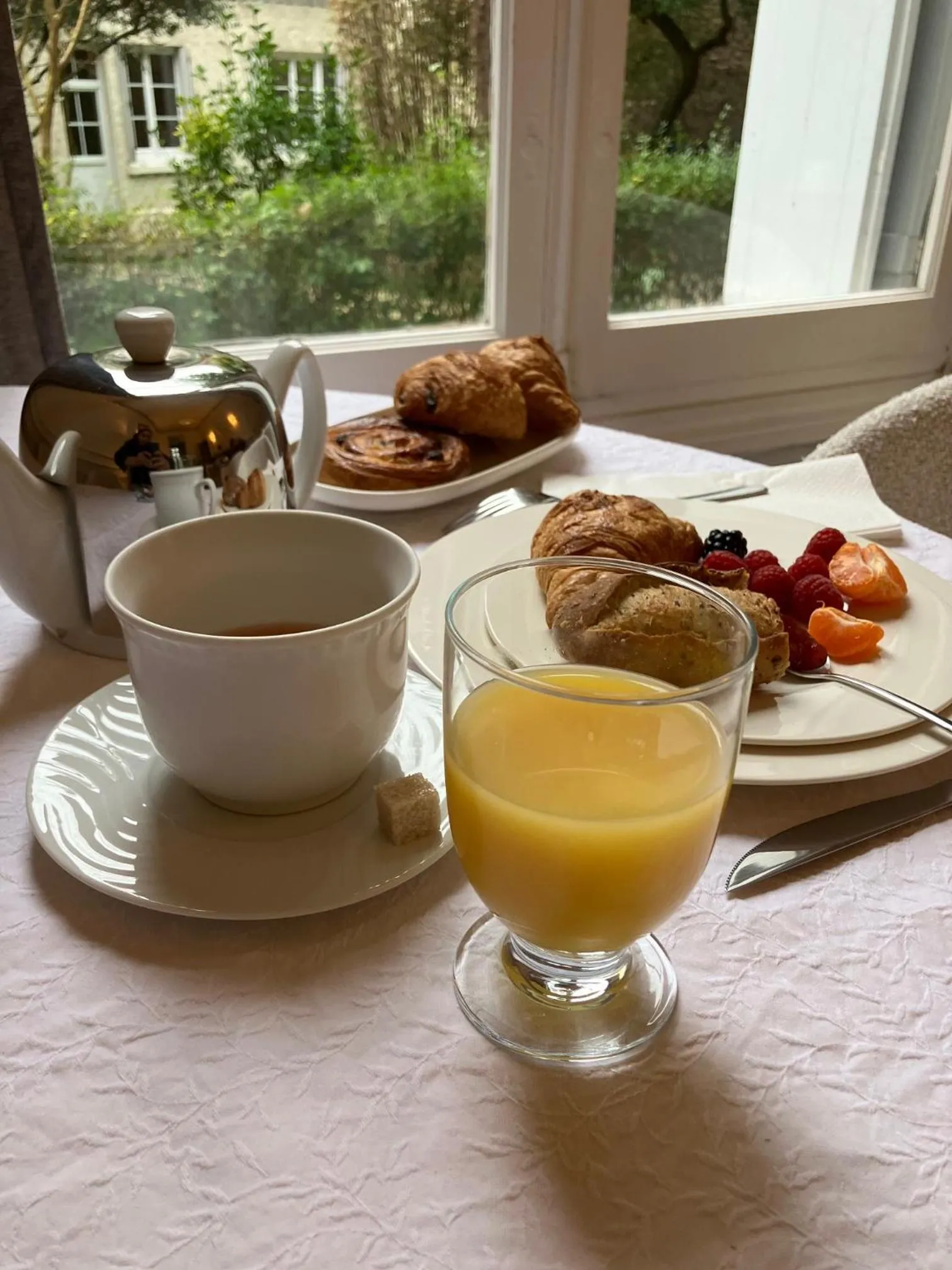 Breakfast in Hotel Val De Loire