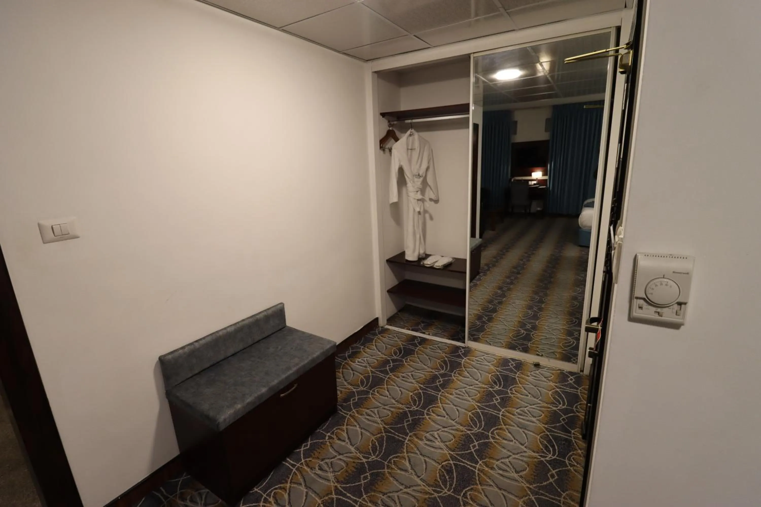 Photo of the whole room in Larsa Hotel