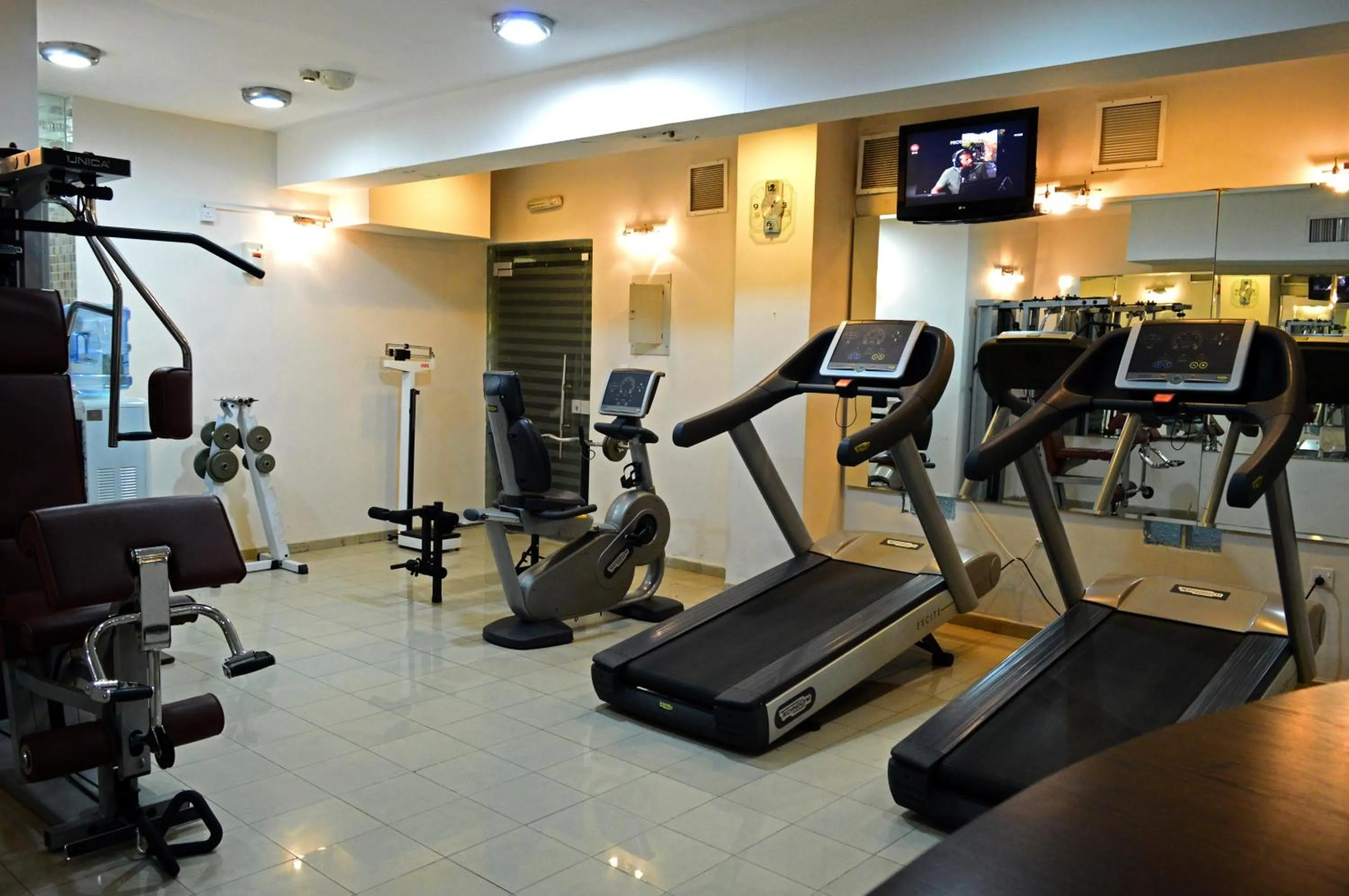 Fitness centre/facilities in Larsa Hotel