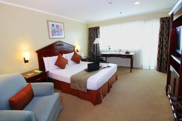 Oxford Suites Makati